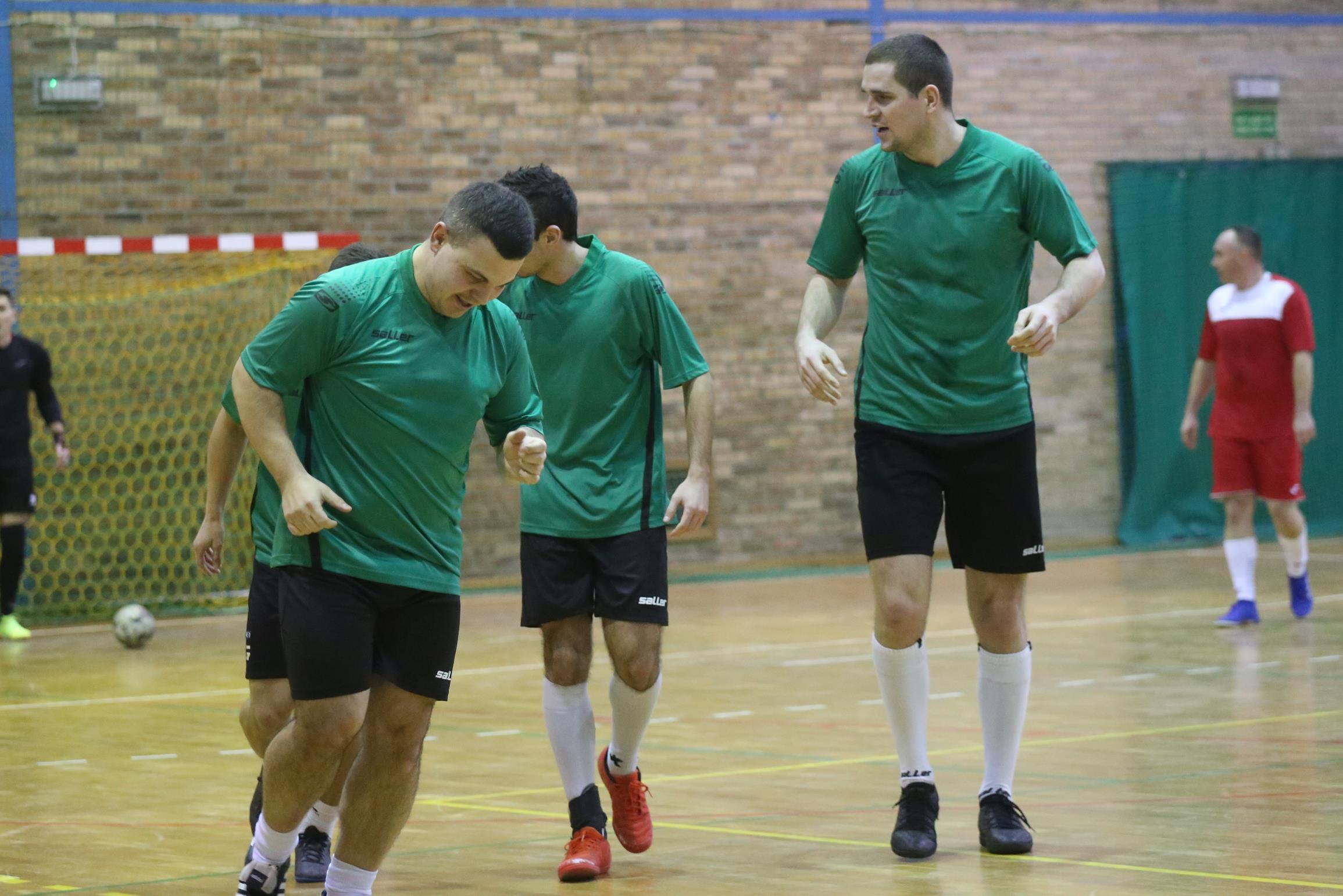 Legnicka Liga Halowa: Fire umocnił się na prowadzeniu