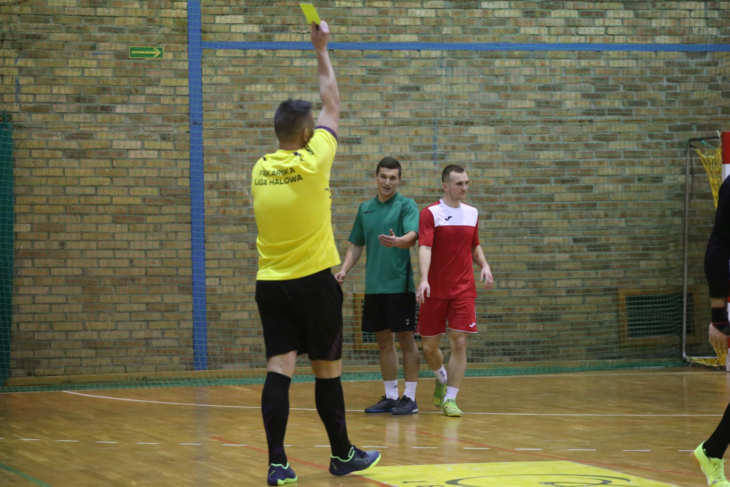 Legnicka Liga Halowa: Fire umocnił się na prowadzeniu