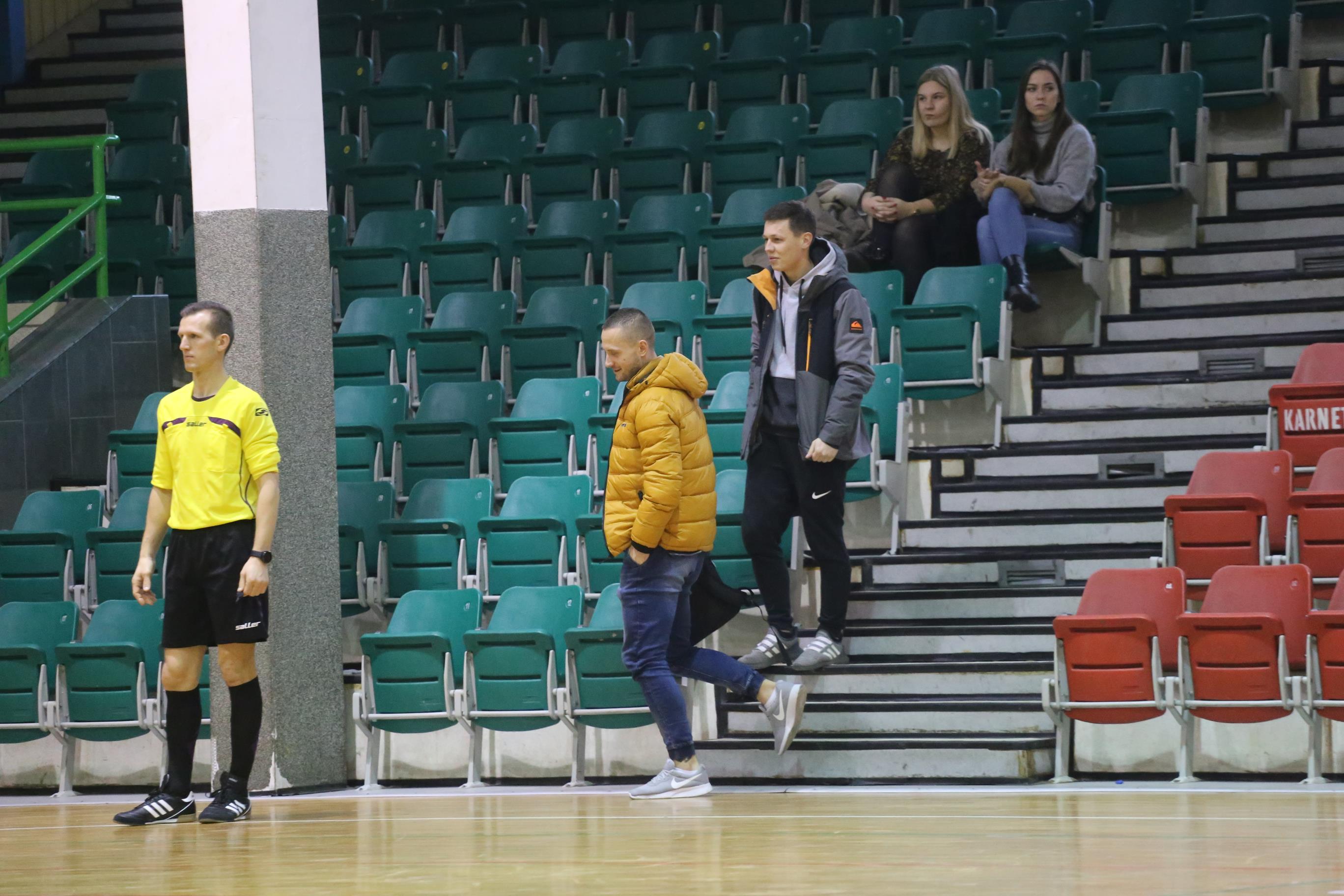 Legnicka Liga Halowa: Fire umocnił się na prowadzeniu