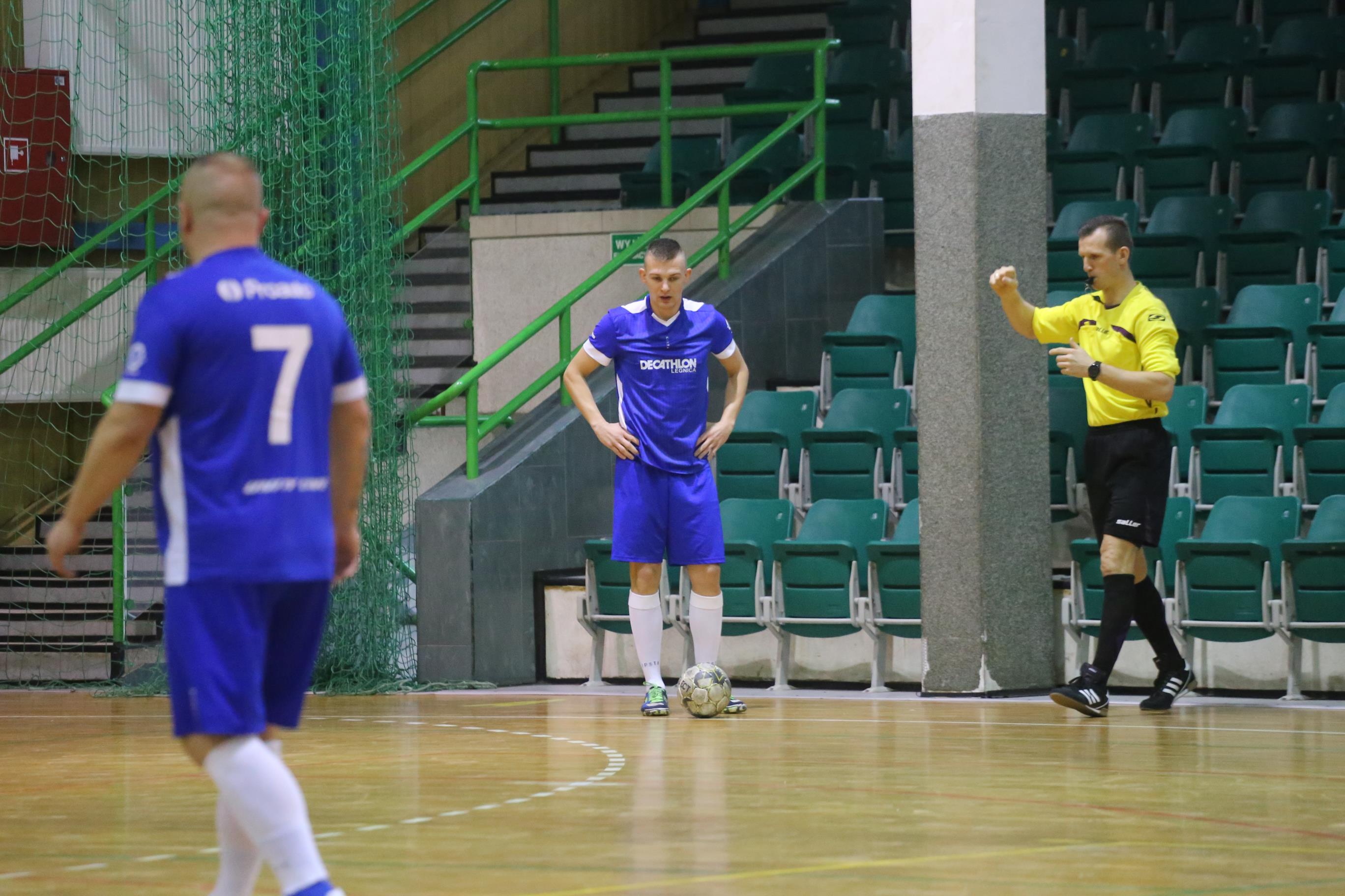 Legnicka Liga Halowa: Fire umocnił się na prowadzeniu