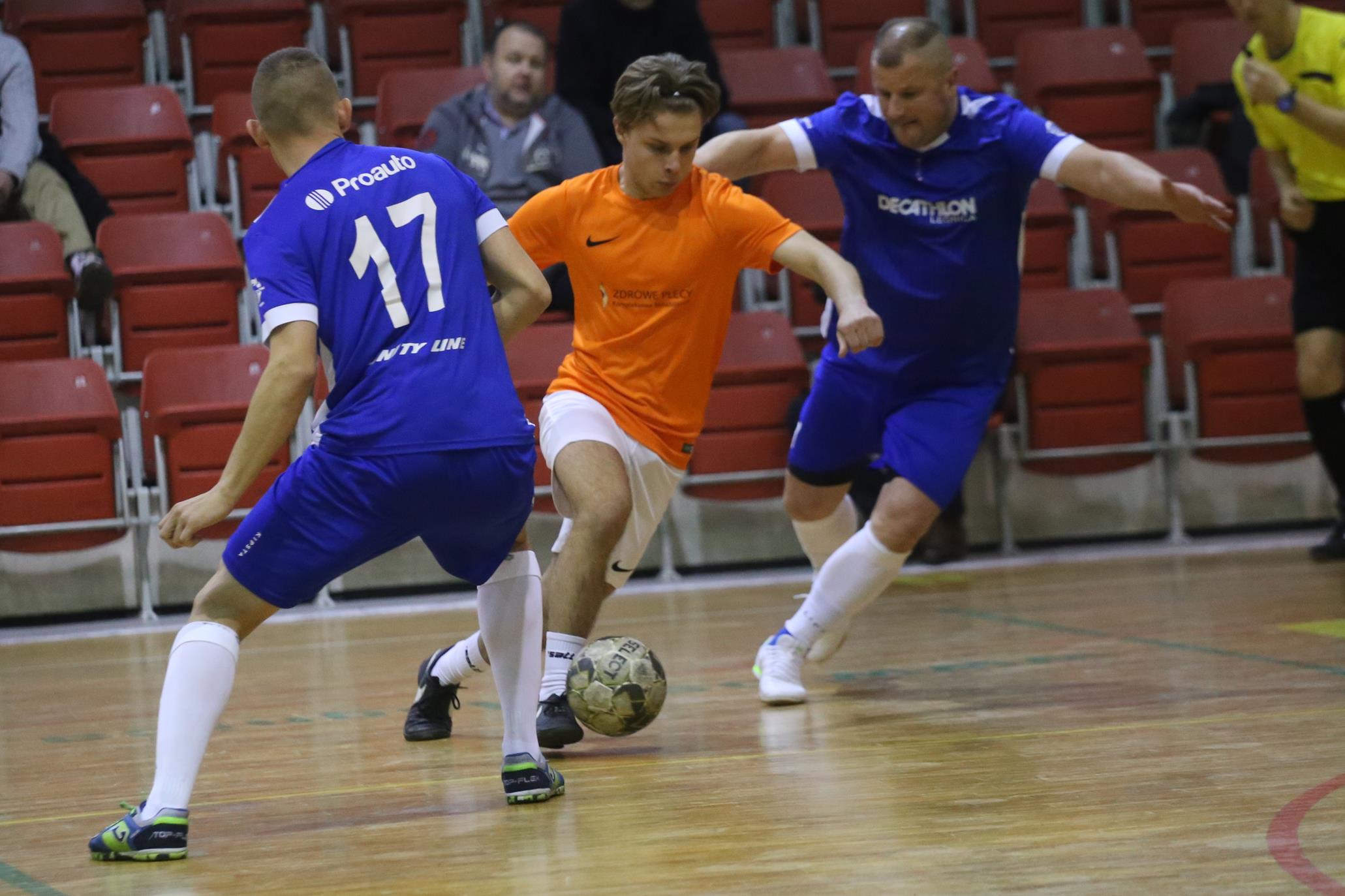 Legnicka Liga Halowa: Fire umocnił się na prowadzeniu