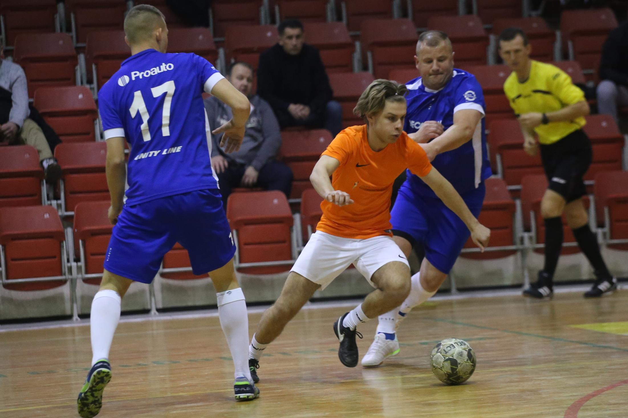 Legnicka Liga Halowa: Fire umocnił się na prowadzeniu