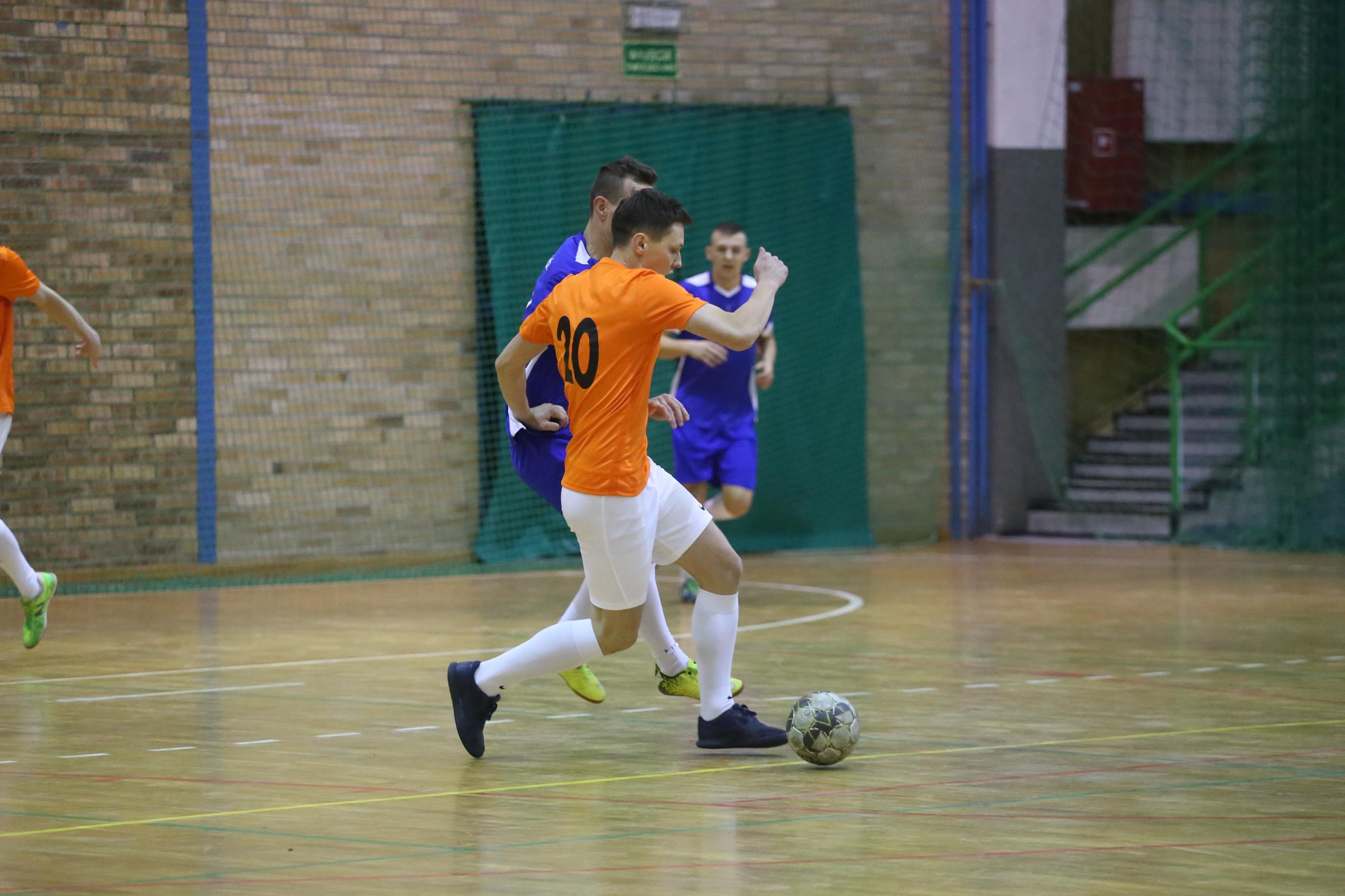 Legnicka Liga Halowa: Fire umocnił się na prowadzeniu