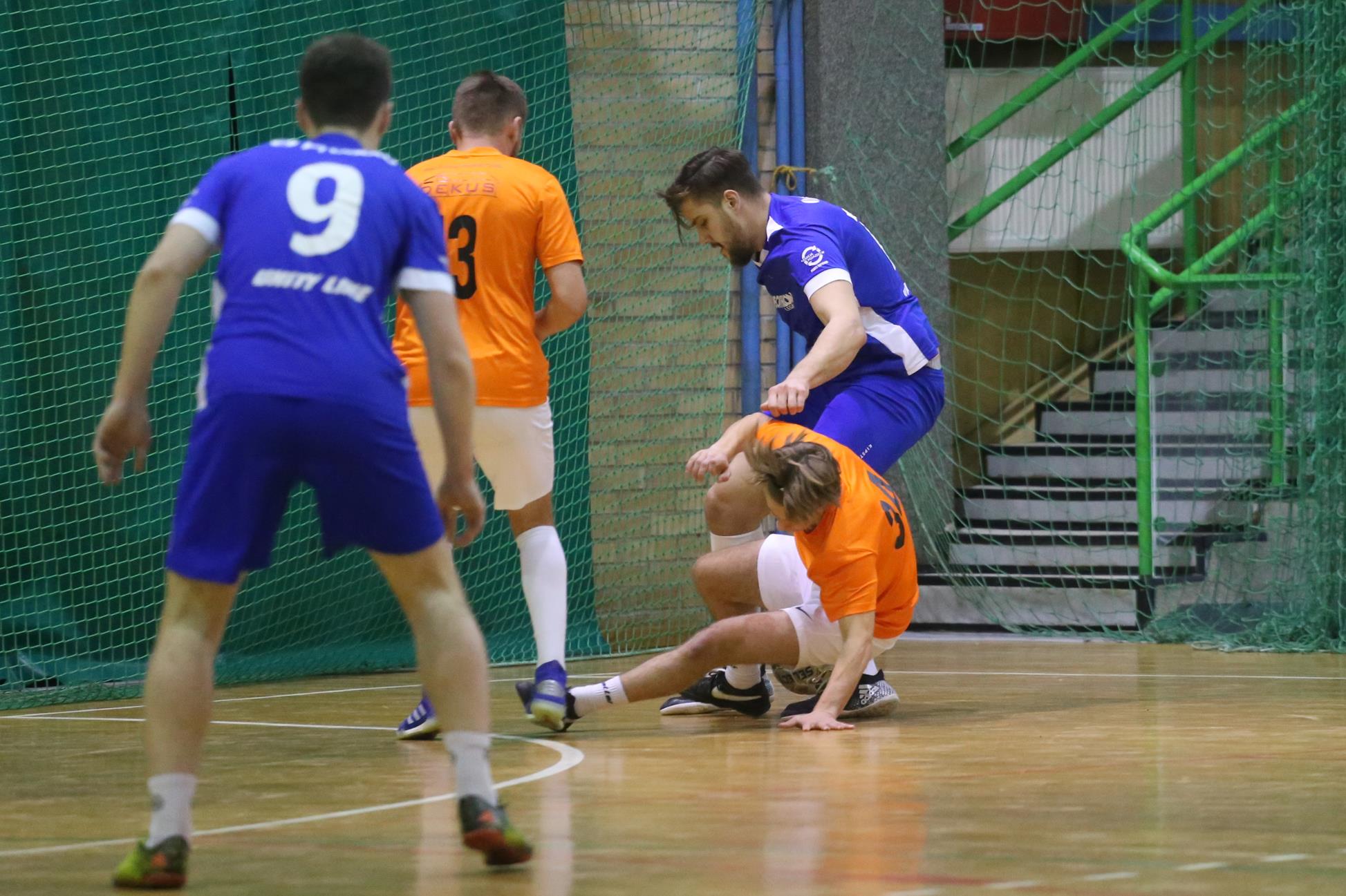 Legnicka Liga Halowa: Fire umocnił się na prowadzeniu