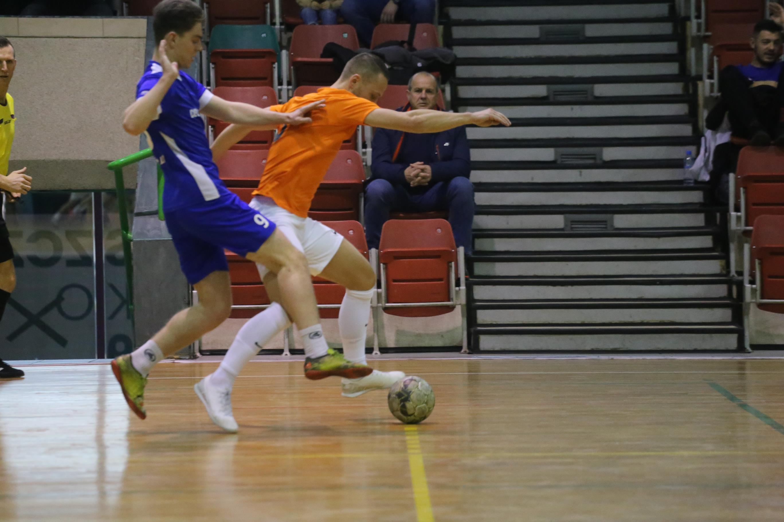 Legnicka Liga Halowa: Fire umocnił się na prowadzeniu