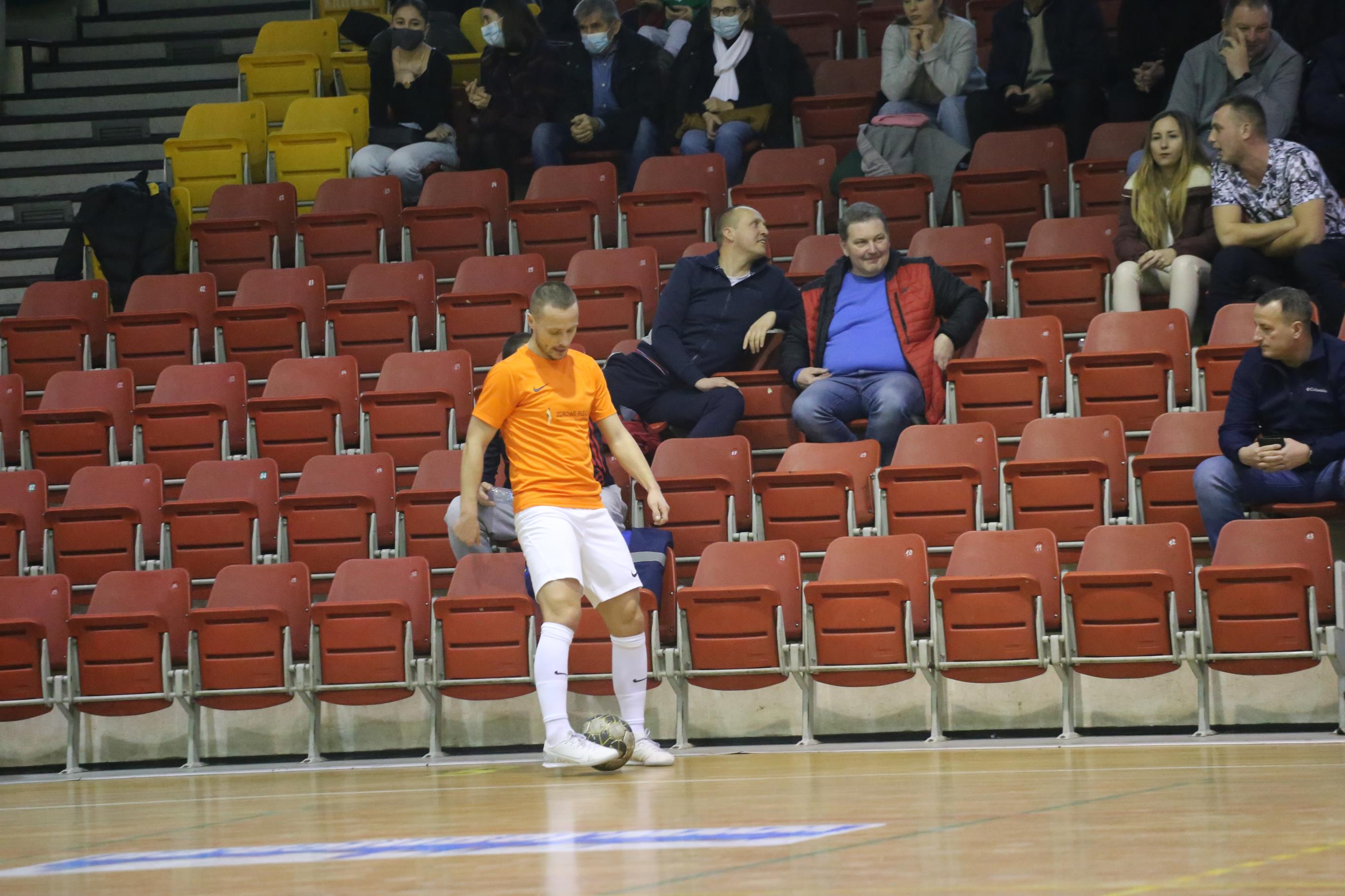 Legnicka Liga Halowa: Fire umocnił się na prowadzeniu
