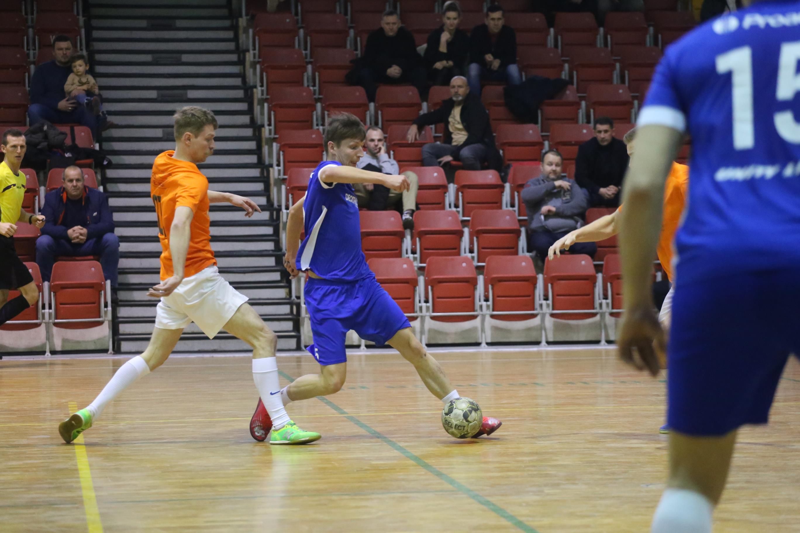 Legnicka Liga Halowa: Fire umocnił się na prowadzeniu