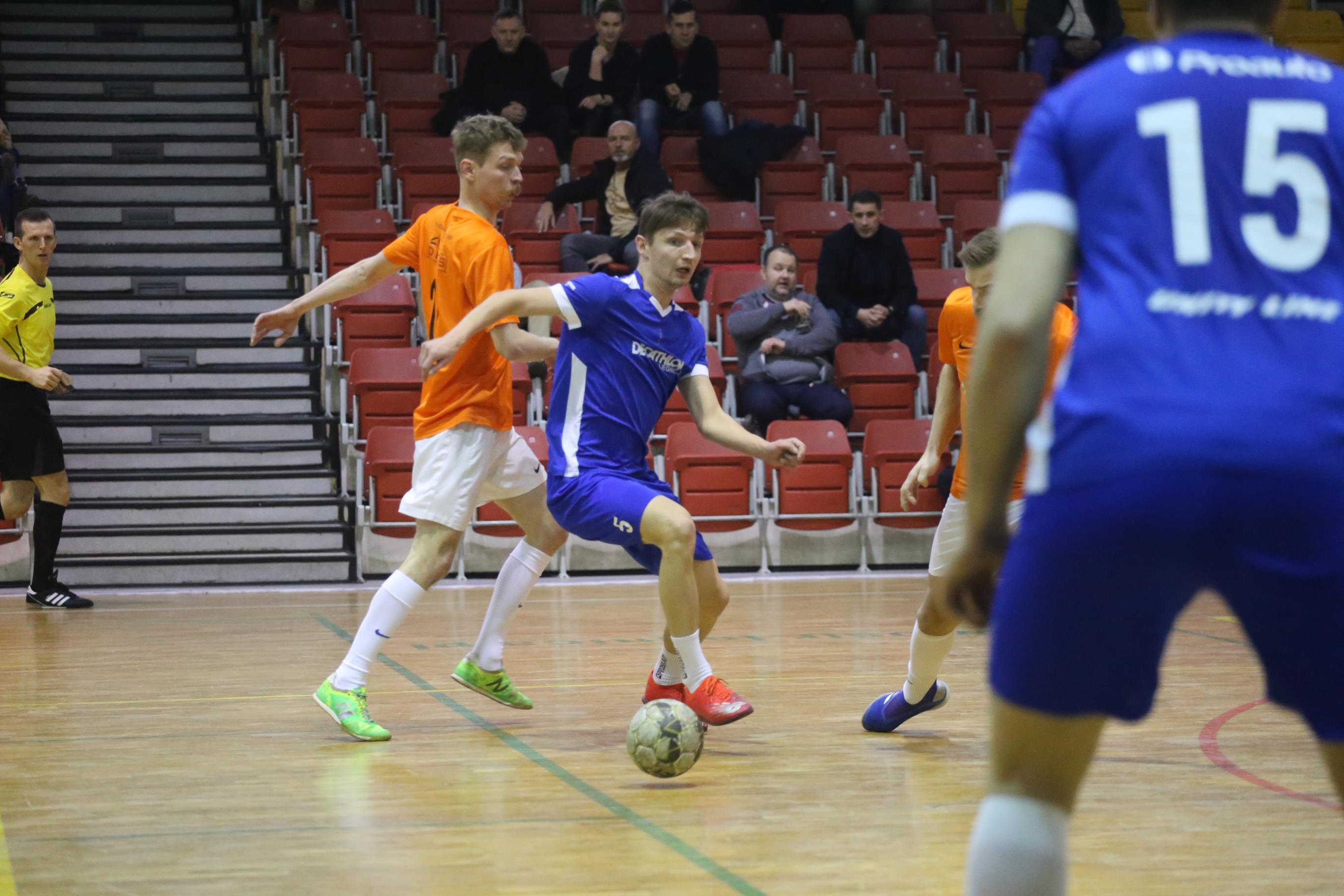 Legnicka Liga Halowa: Fire umocnił się na prowadzeniu