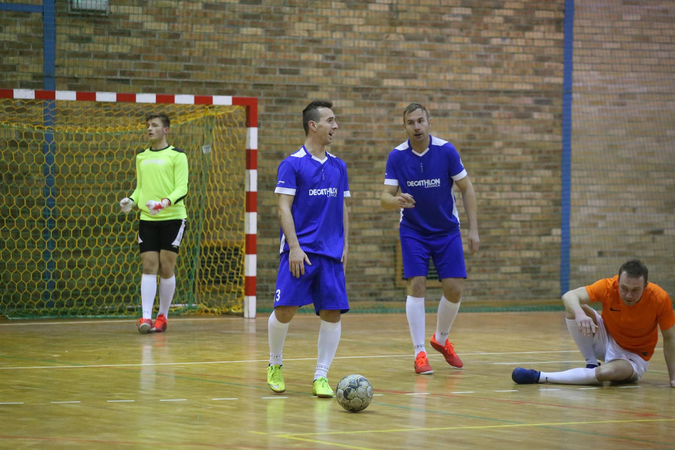 Legnicka Liga Halowa: Fire umocnił się na prowadzeniu