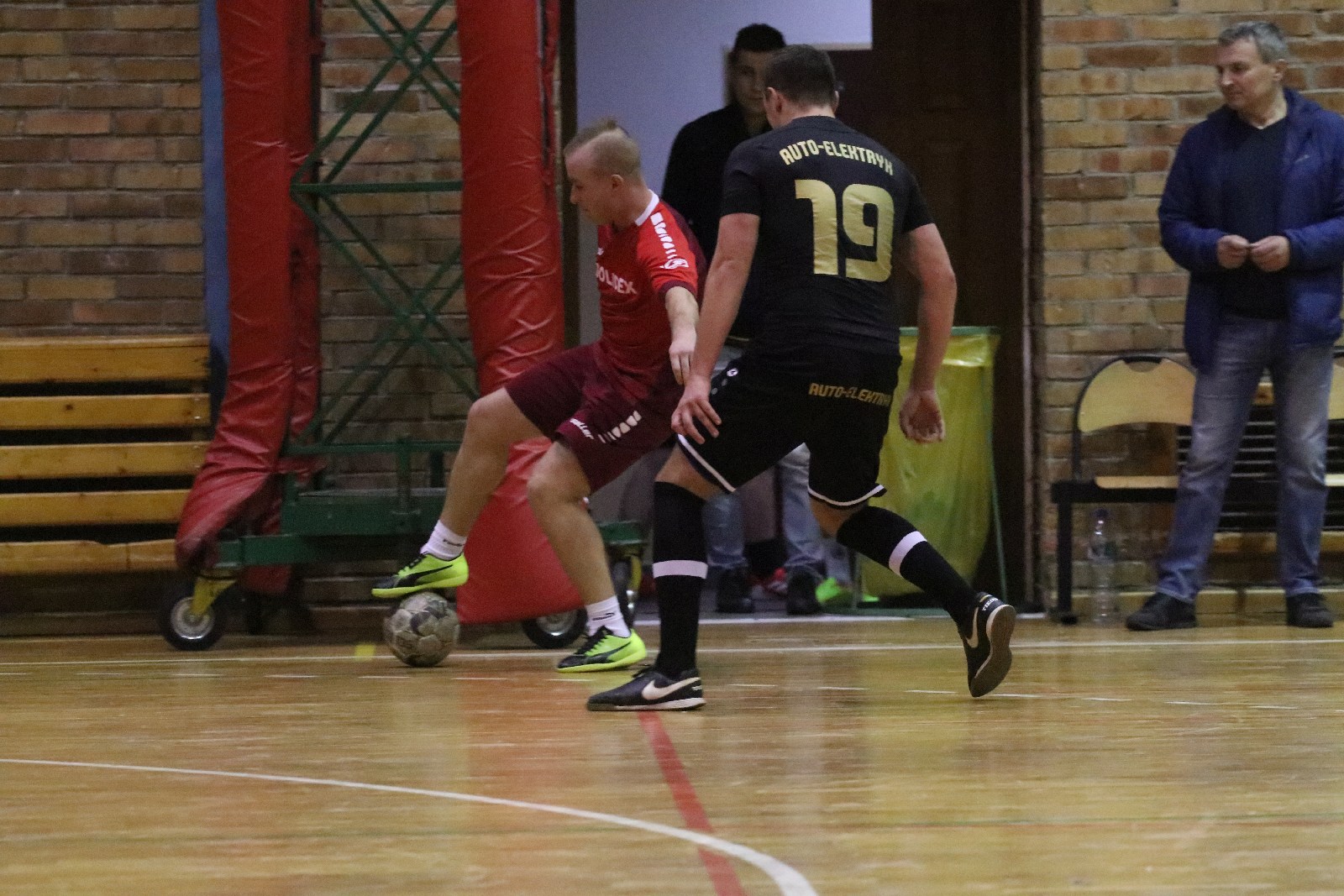 Legnicka Liga Halowa: Fire umocnił się na prowadzeniu