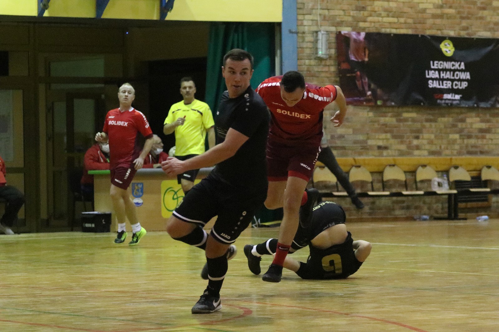 Legnicka Liga Halowa: Fire umocnił się na prowadzeniu