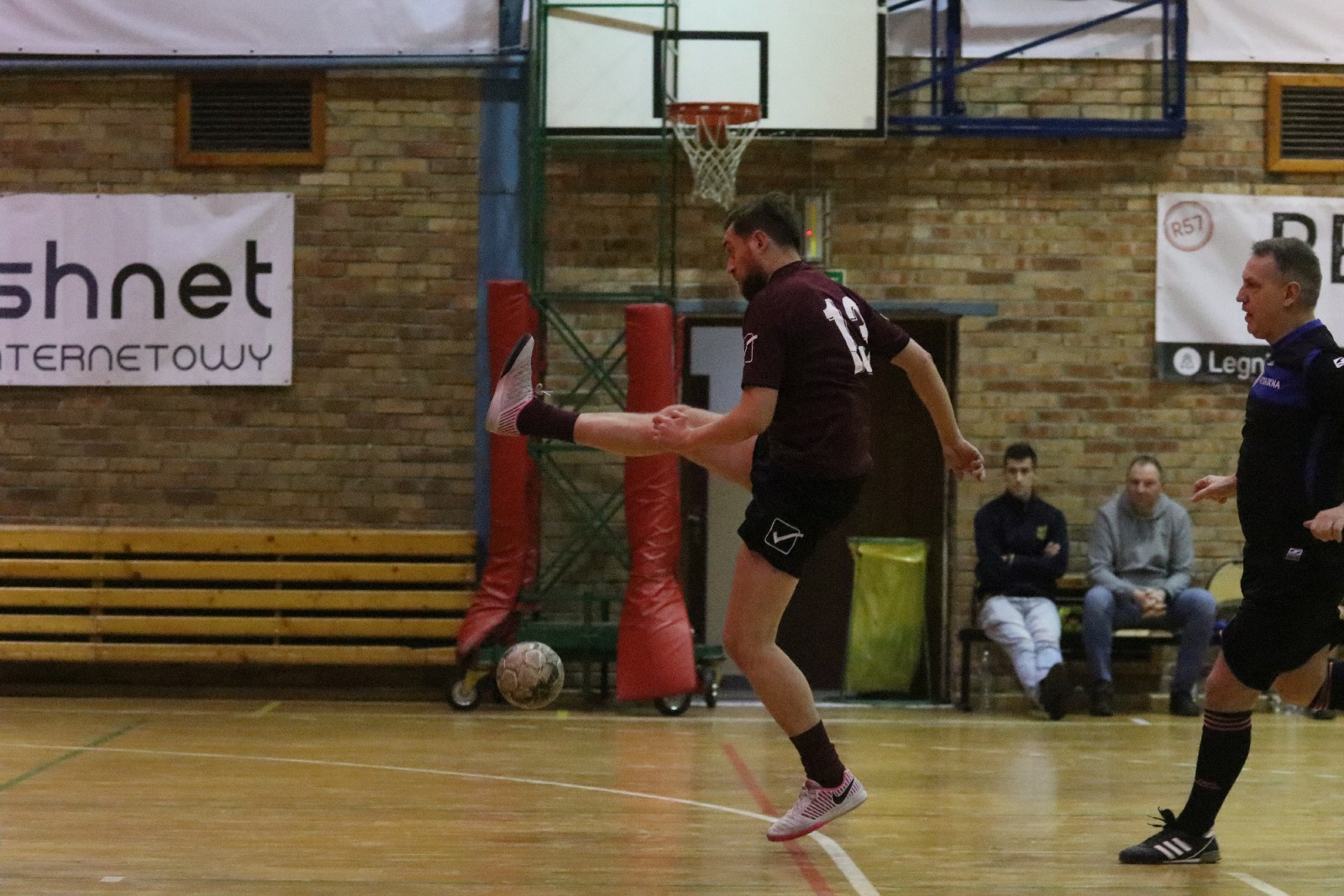 Legnicka Liga Halowa: Fire umocnił się na prowadzeniu