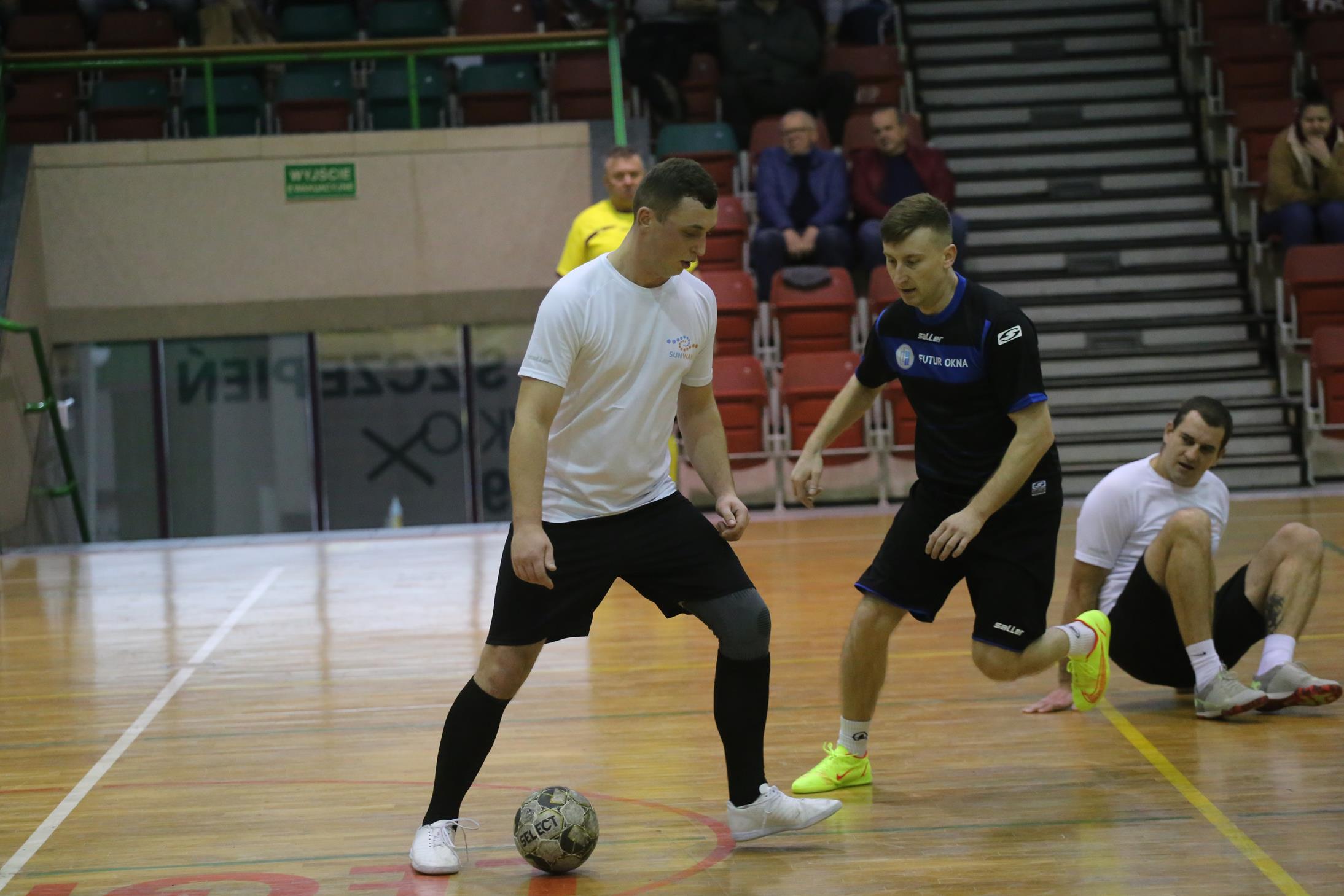 Legnicka Liga Halowa: Łobodziński i spółka pokonali mistrza