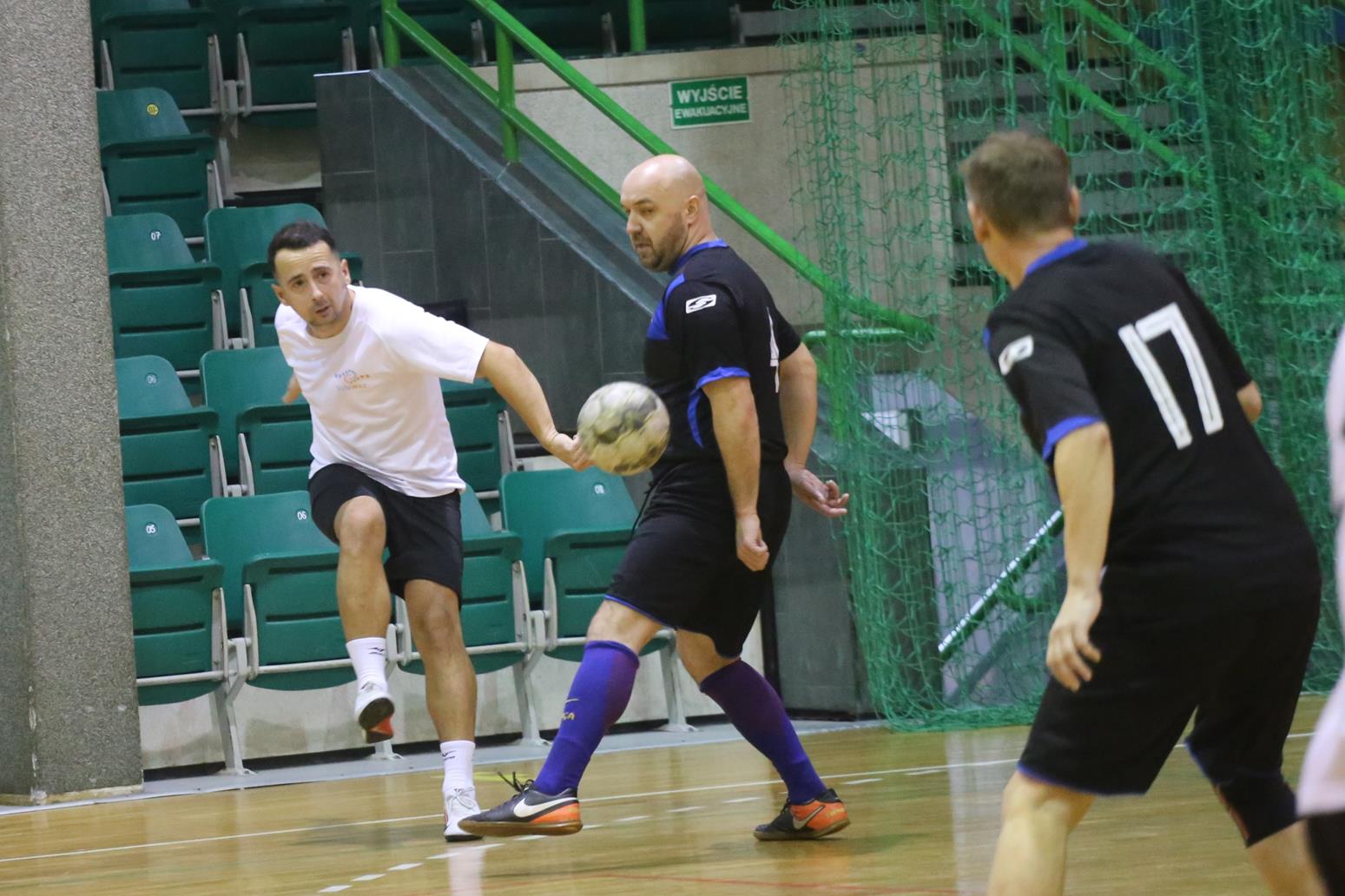 Legnicka Liga Halowa: Łobodziński i spółka pokonali mistrza