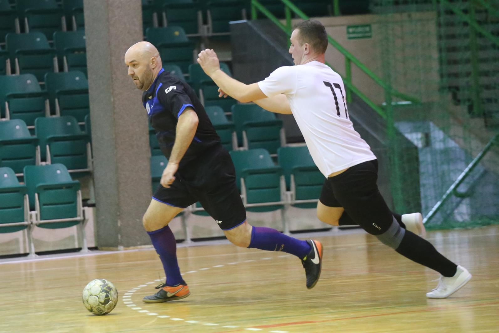 Legnicka Liga Halowa: Łobodziński i spółka pokonali mistrza