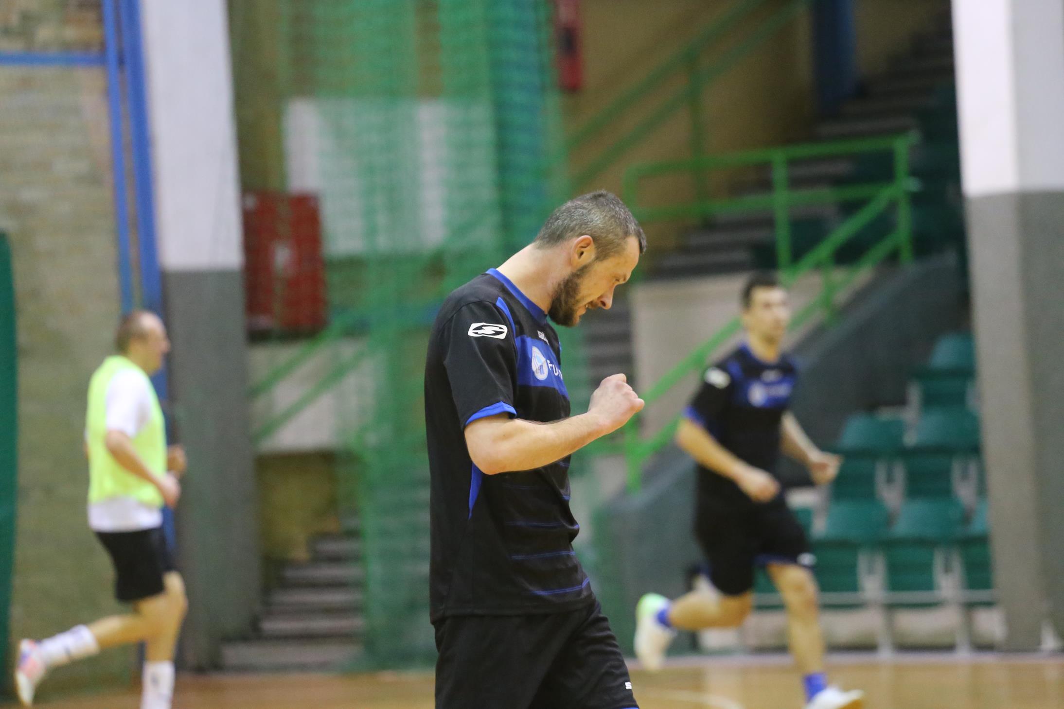 Legnicka Liga Halowa: Łobodziński i spółka pokonali mistrza
