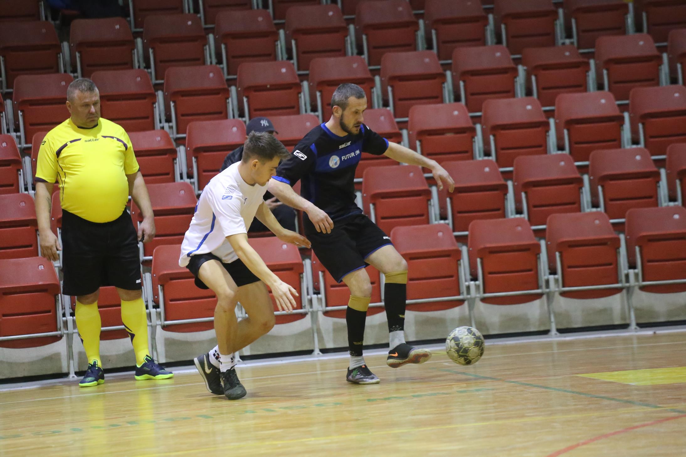 Legnicka Liga Halowa: Łobodziński i spółka pokonali mistrza