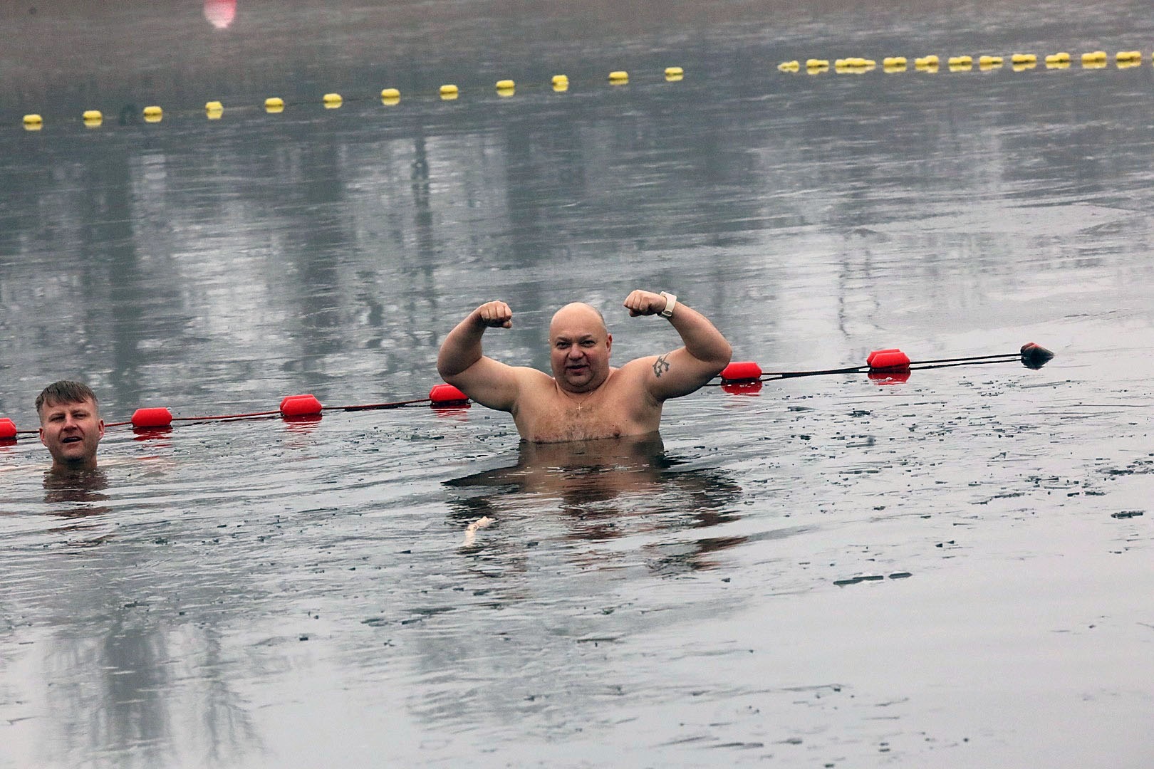 W Krainie Dobrej Energii biegali i morsowali dla Cyprianka