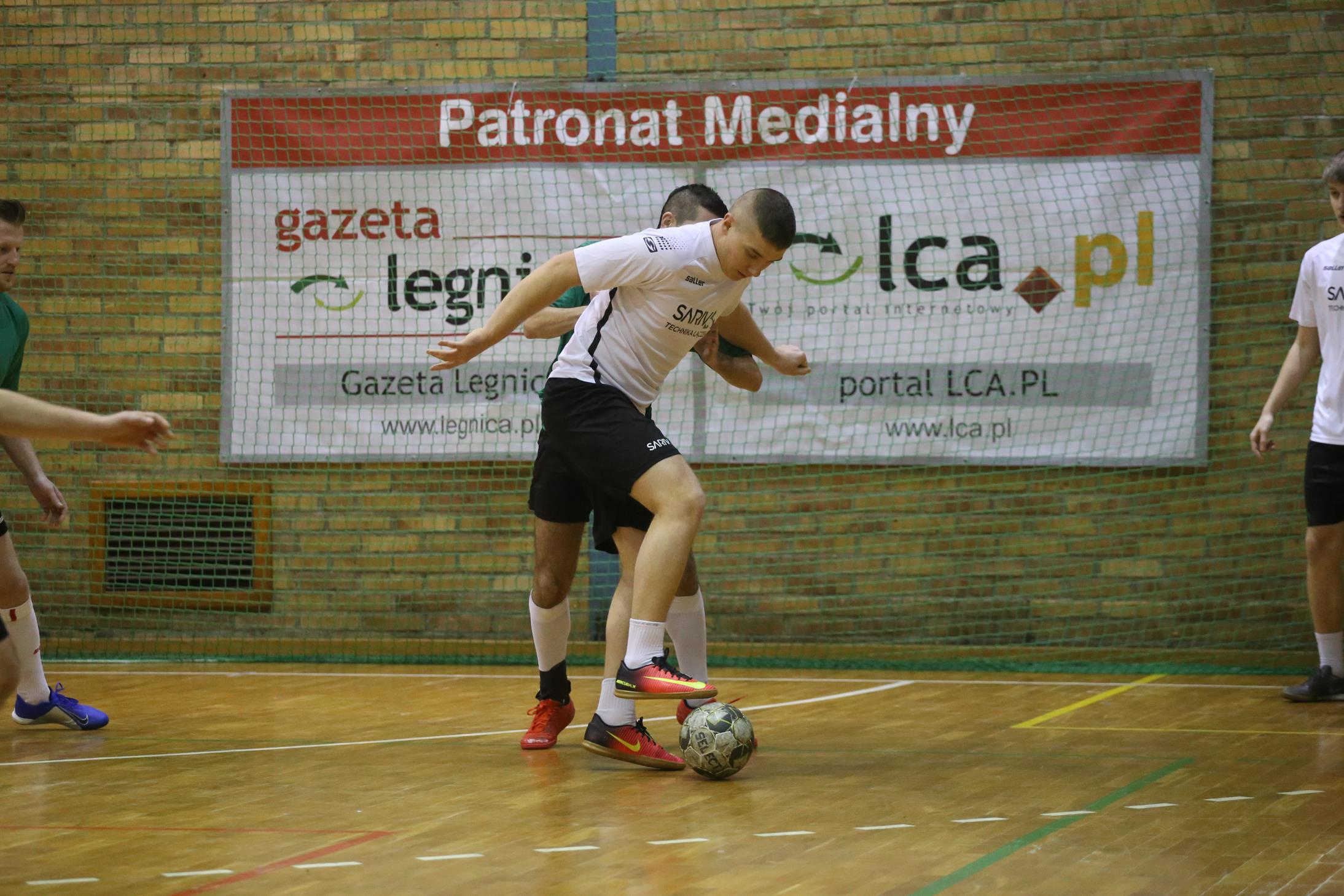 Legnicka Liga Halowa: Łobodziński i spółka pokonali mistrza