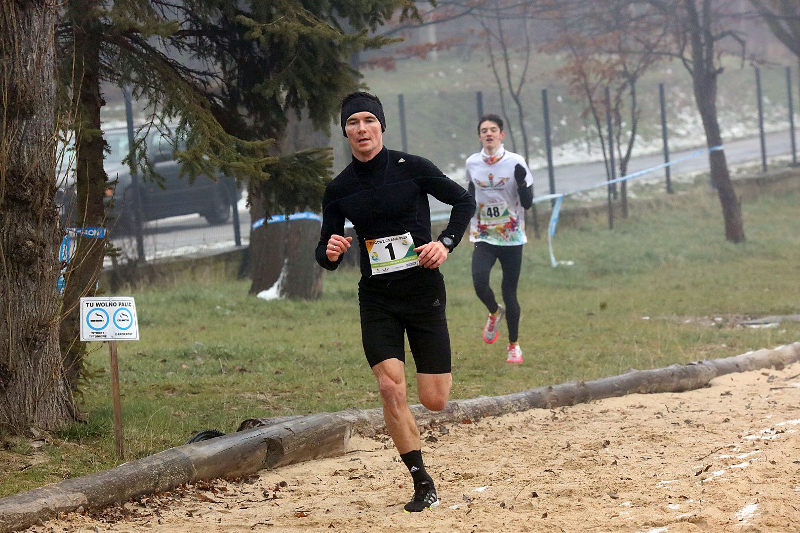 W Krainie Dobrej Energii biegali i morsowali dla Cyprianka