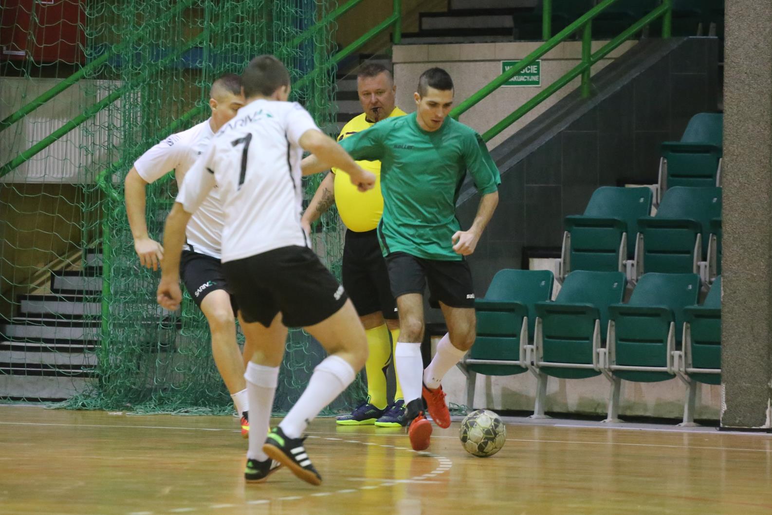 Legnicka Liga Halowa: Łobodziński i spółka pokonali mistrza