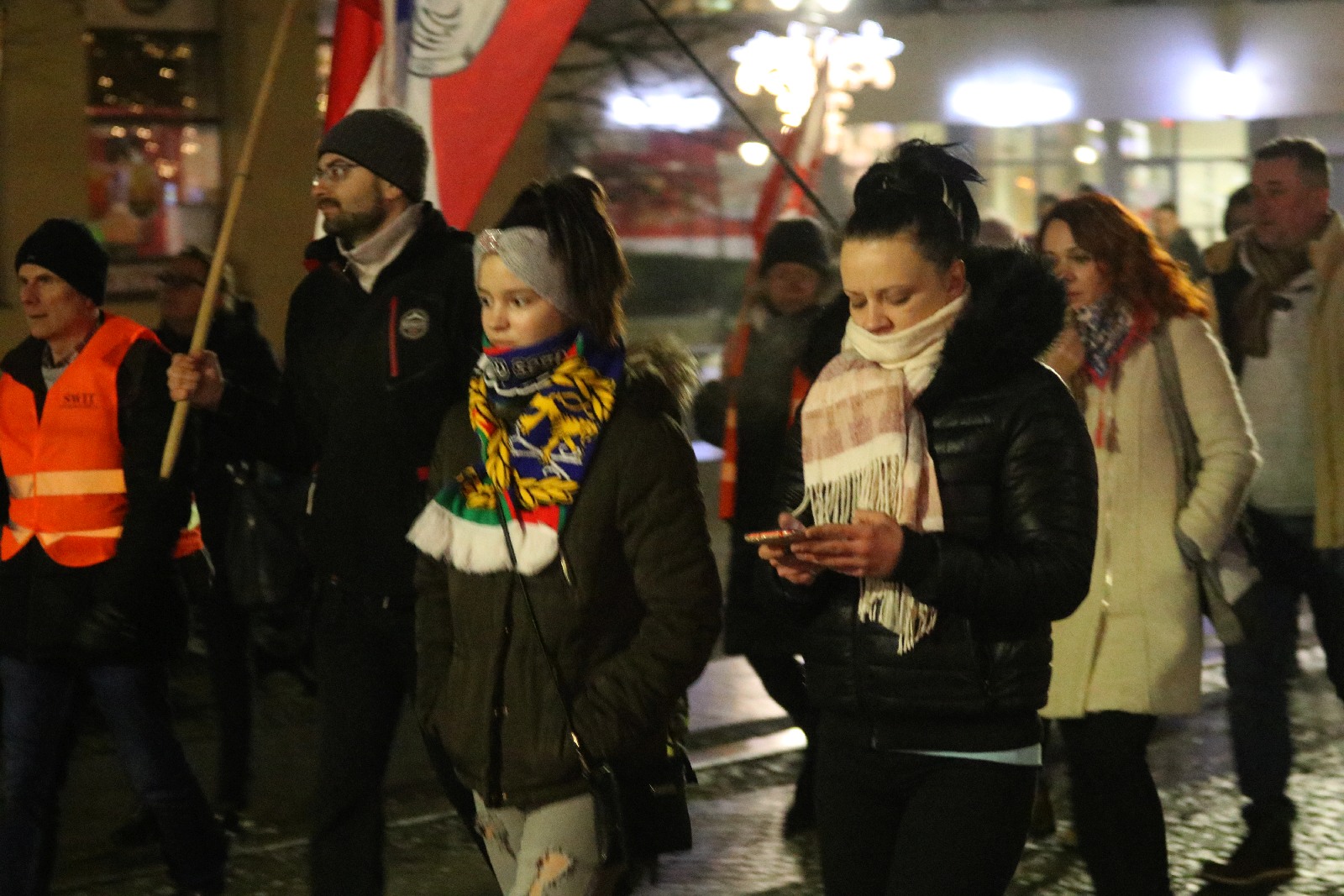 Dwieście osób demonstrowało przeciw „segregacji sanitarnej”