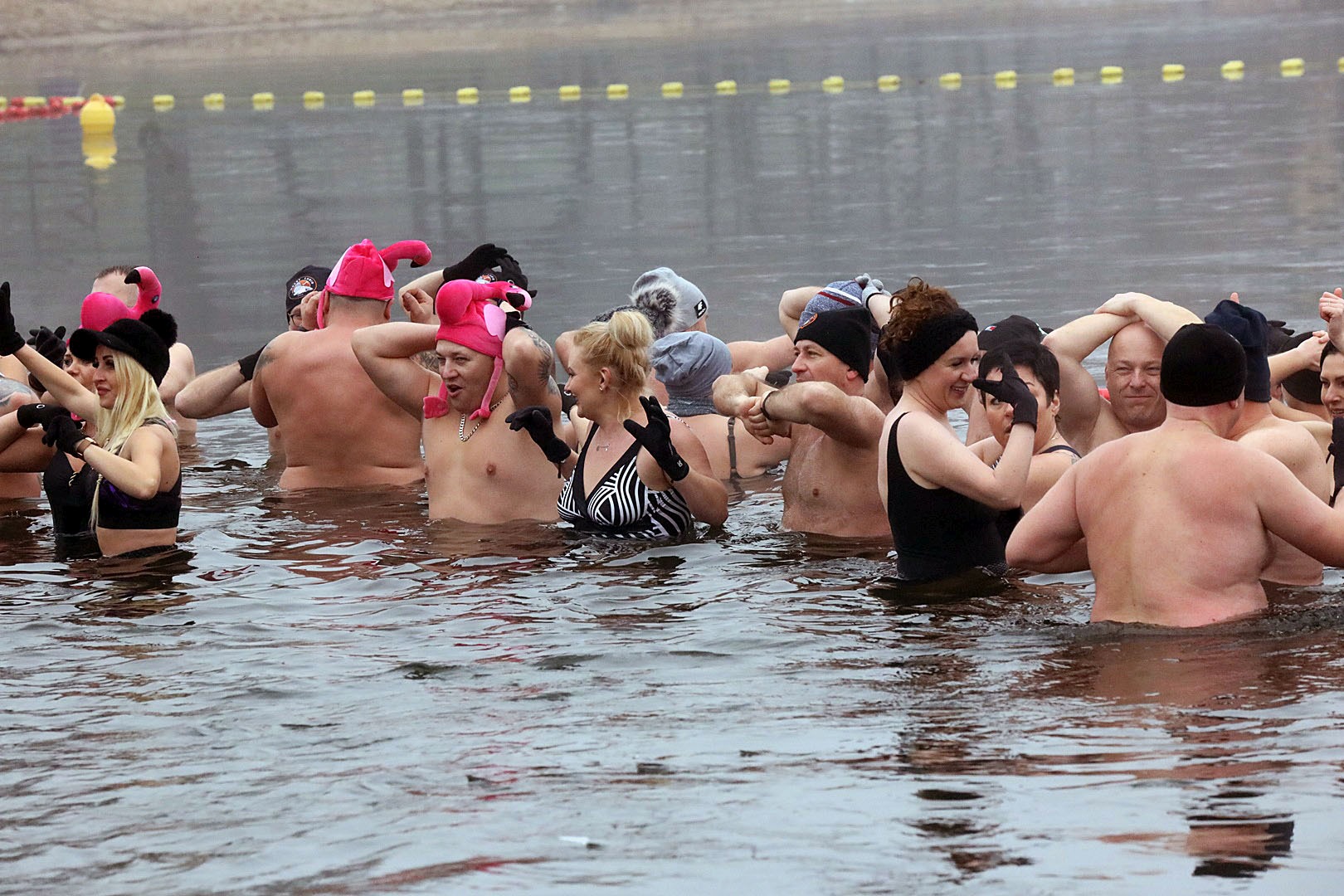 W Krainie Dobrej Energii biegali i morsowali dla Cyprianka