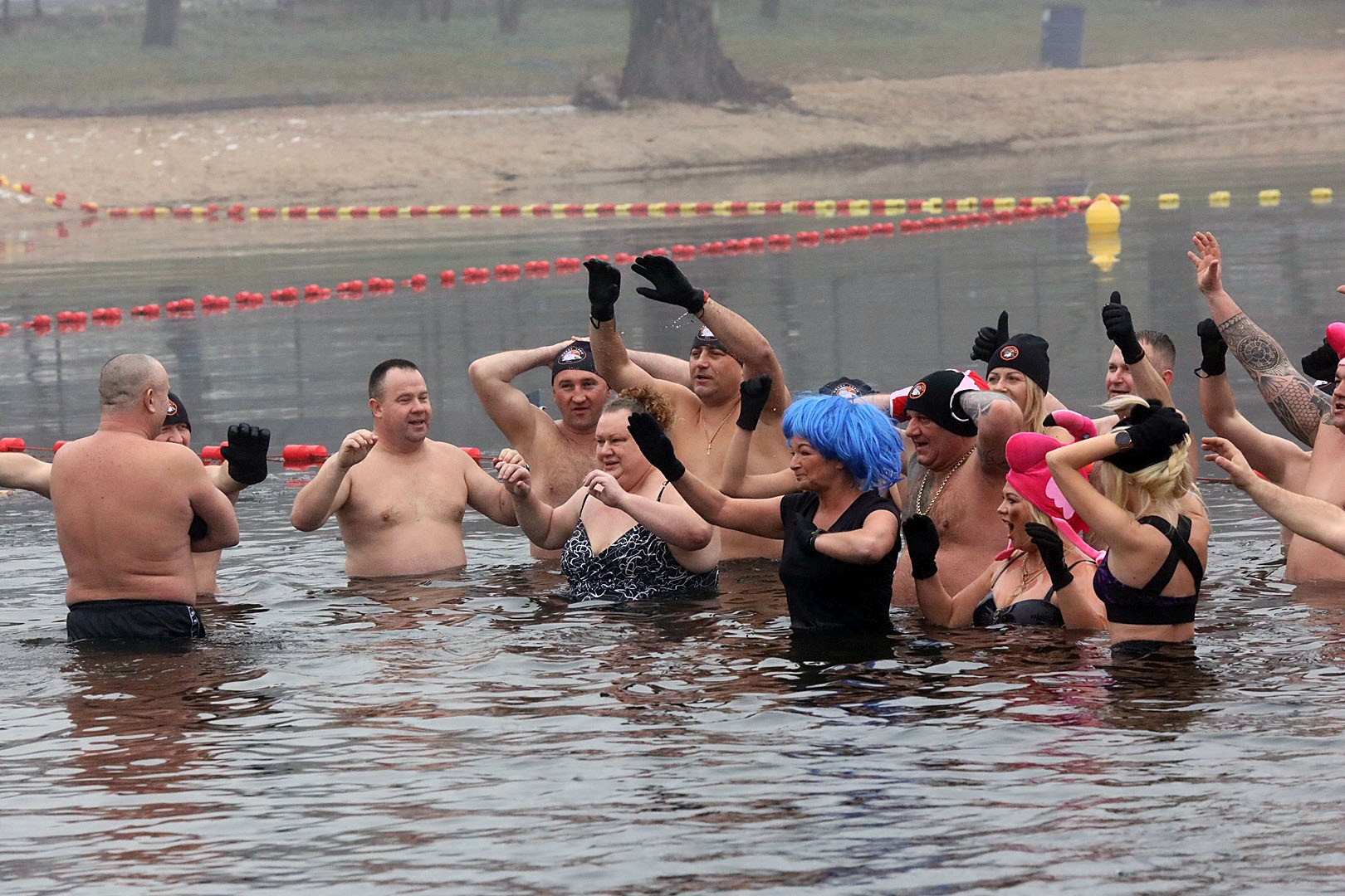 W Krainie Dobrej Energii biegali i morsowali dla Cyprianka