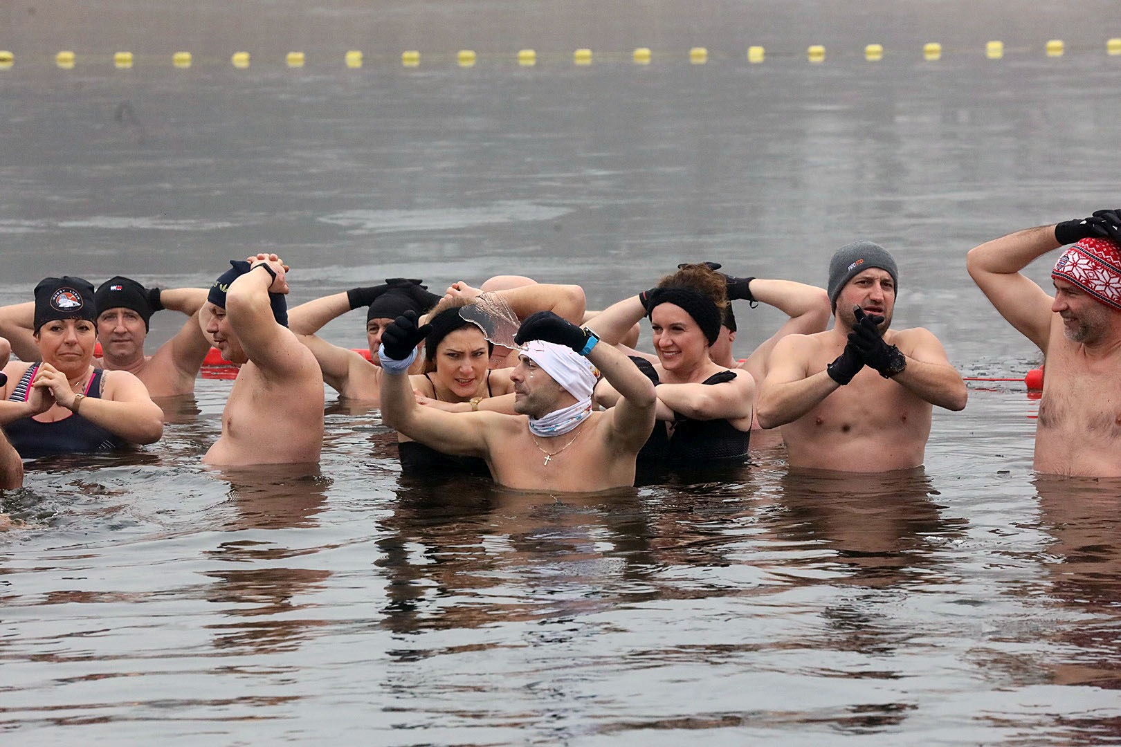 W Krainie Dobrej Energii biegali i morsowali dla Cyprianka