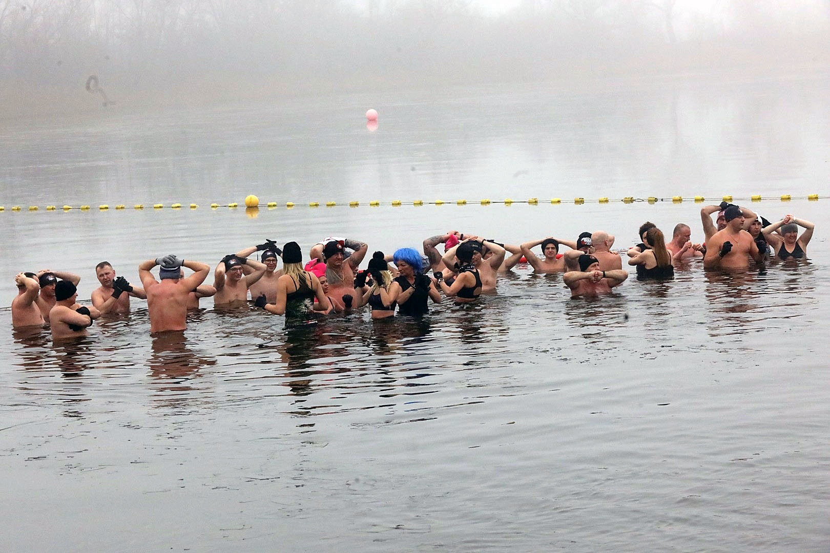 W Krainie Dobrej Energii biegali i morsowali dla Cyprianka
