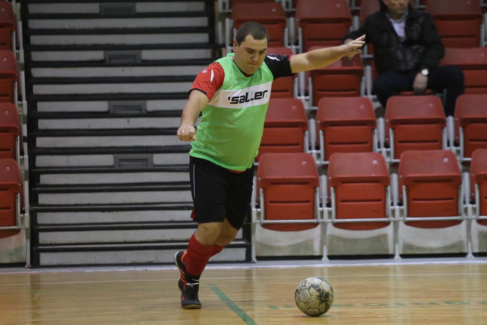 Legnicka Liga Halowa: Łobodziński i spółka pokonali mistrza