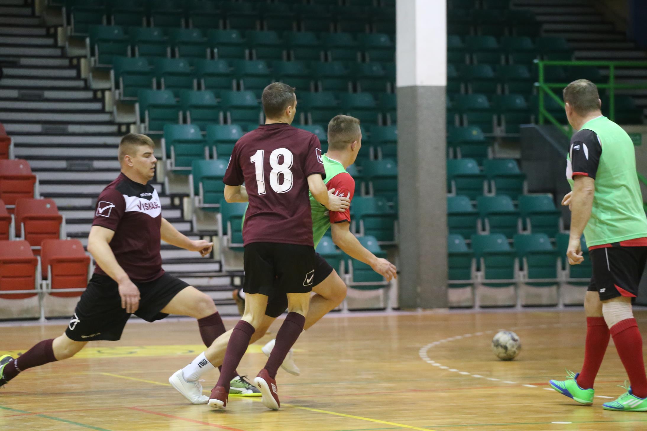 Legnicka Liga Halowa: Łobodziński i spółka pokonali mistrza