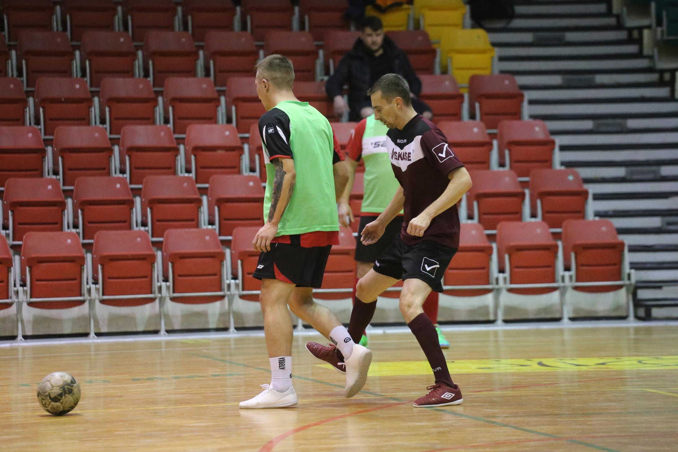 Legnicka Liga Halowa: Łobodziński i spółka pokonali mistrza