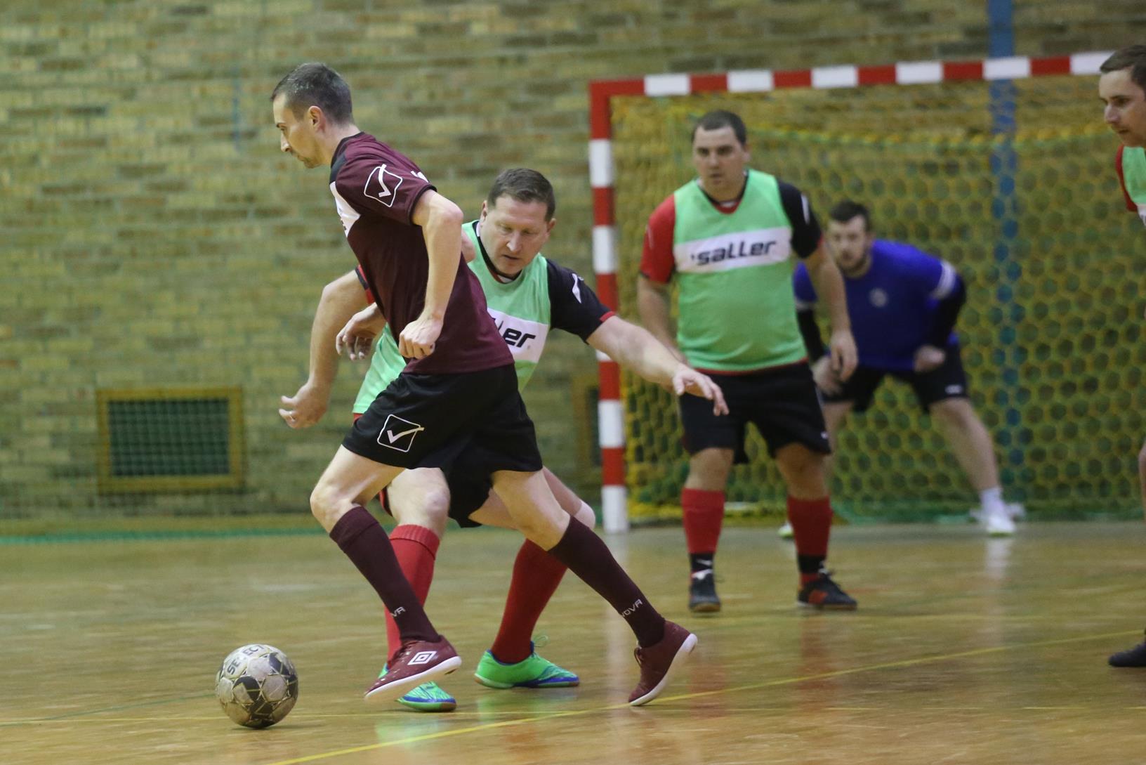 Legnicka Liga Halowa: Łobodziński i spółka pokonali mistrza