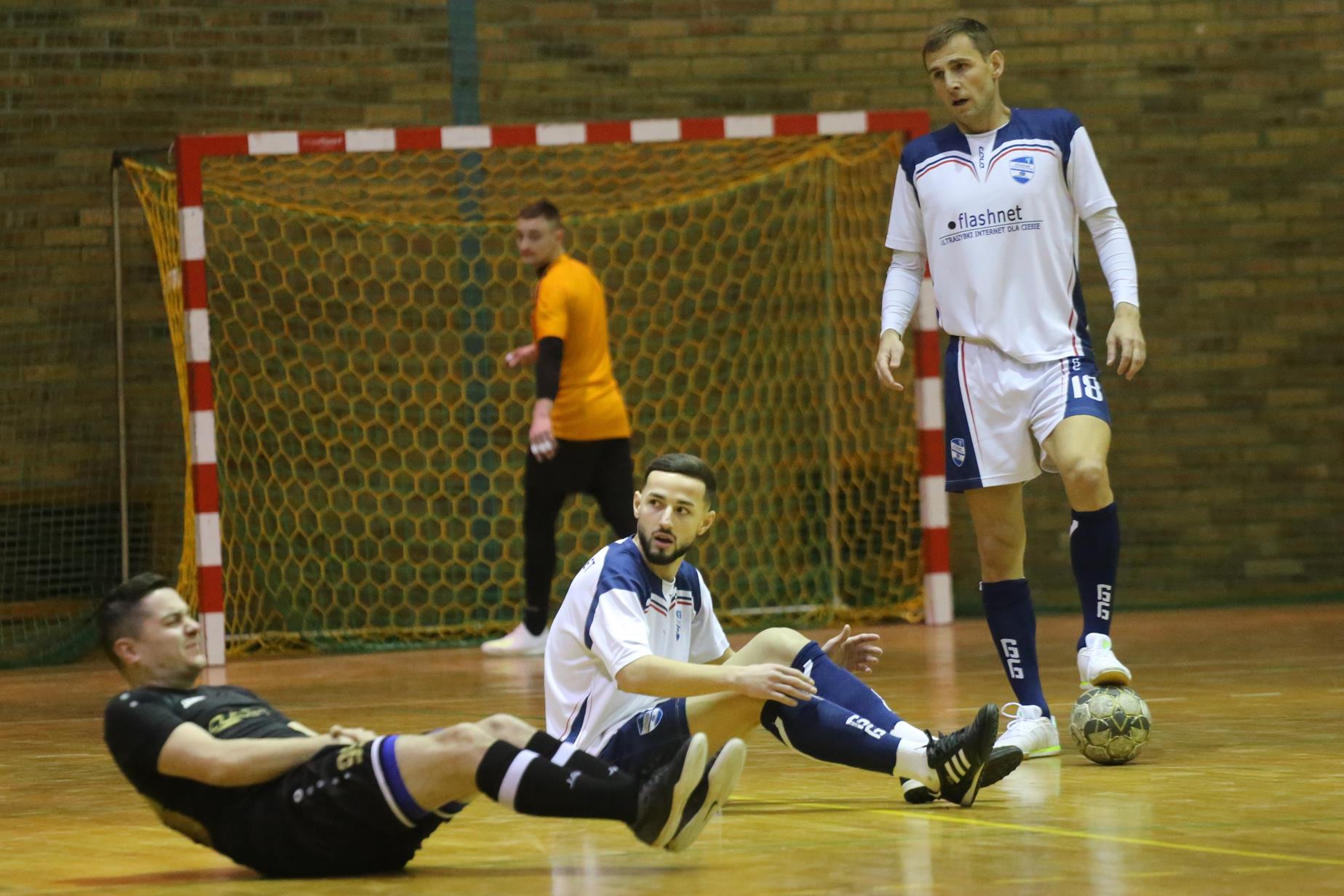 Legnicka Liga Halowa: Łobodziński i spółka pokonali mistrza