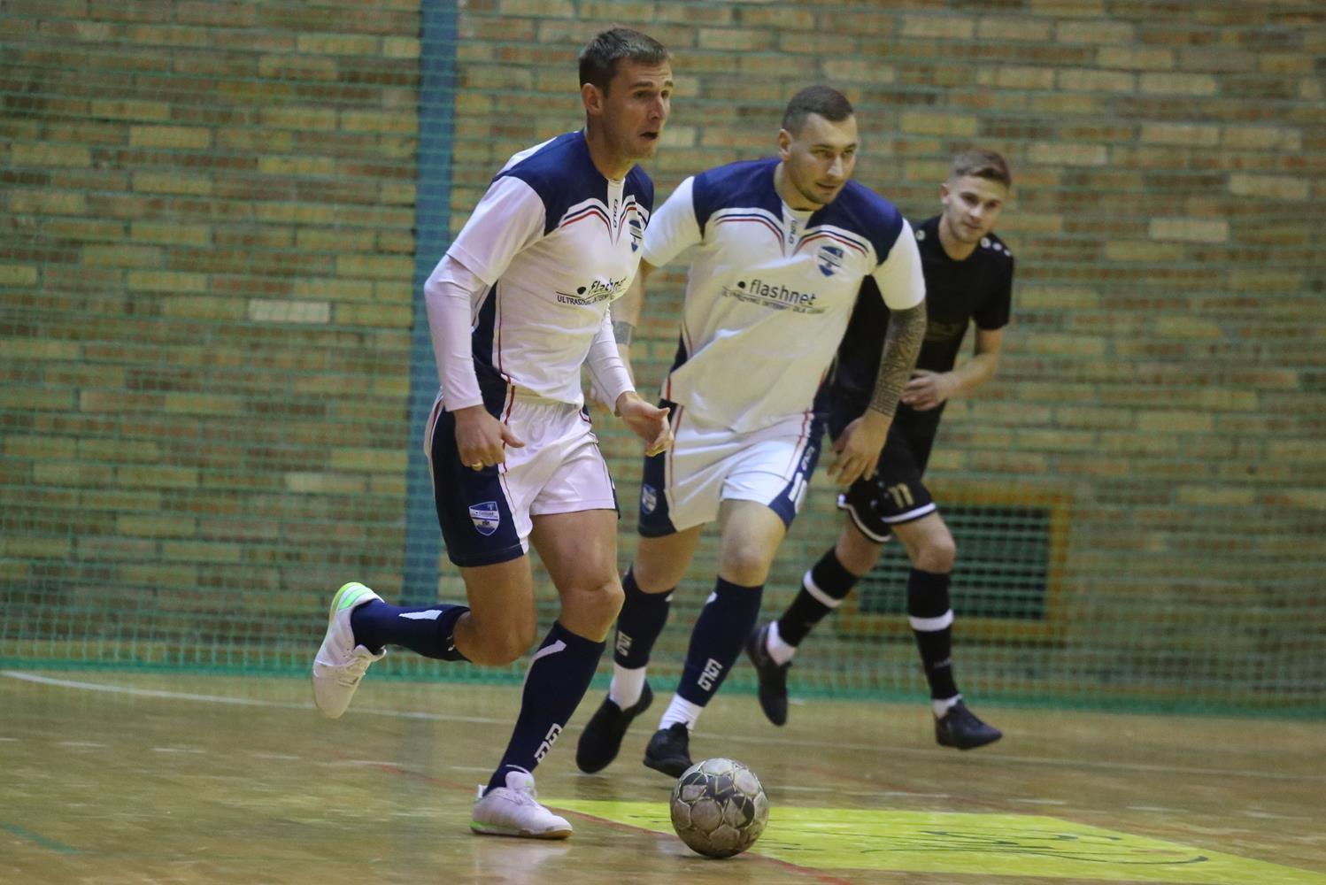 Legnicka Liga Halowa: Łobodziński i spółka pokonali mistrza