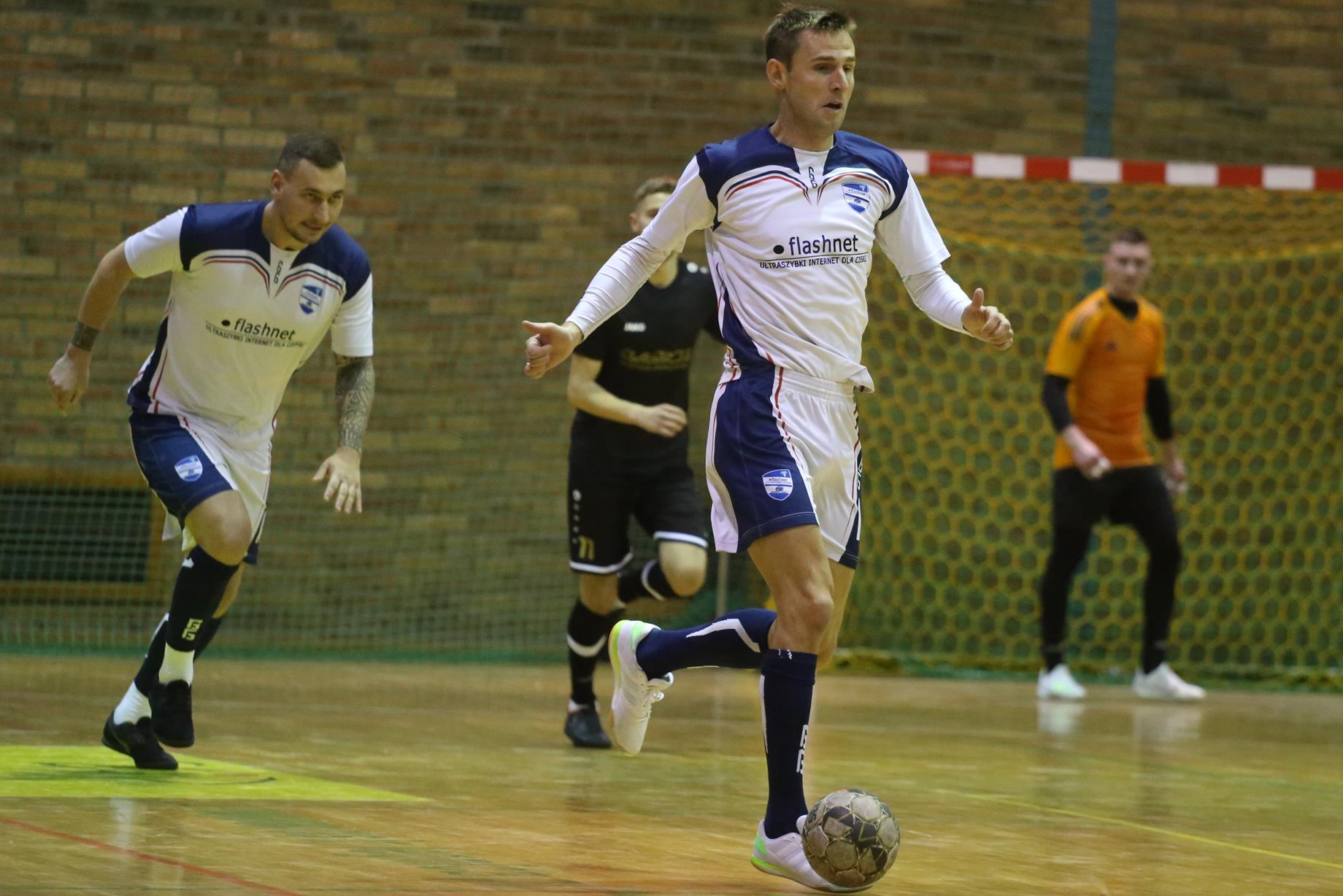 Legnicka Liga Halowa: Łobodziński i spółka pokonali mistrza