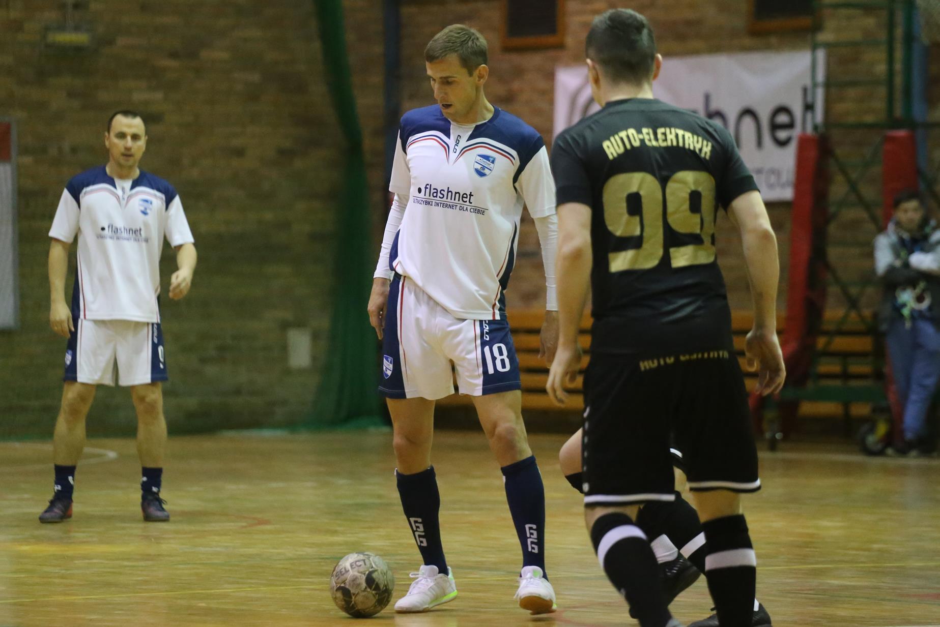 Legnicka Liga Halowa: Łobodziński i spółka pokonali mistrza