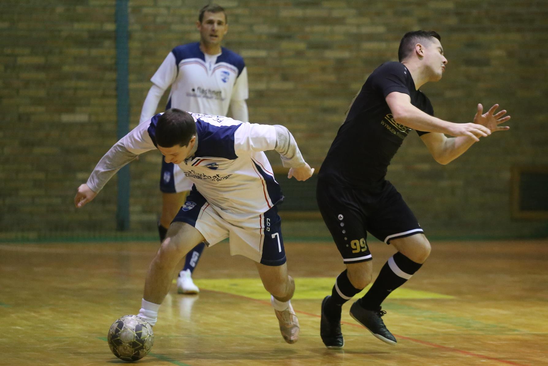 Legnicka Liga Halowa: Łobodziński i spółka pokonali mistrza