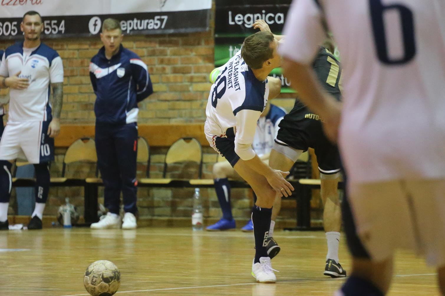 Legnicka Liga Halowa: Łobodziński i spółka pokonali mistrza