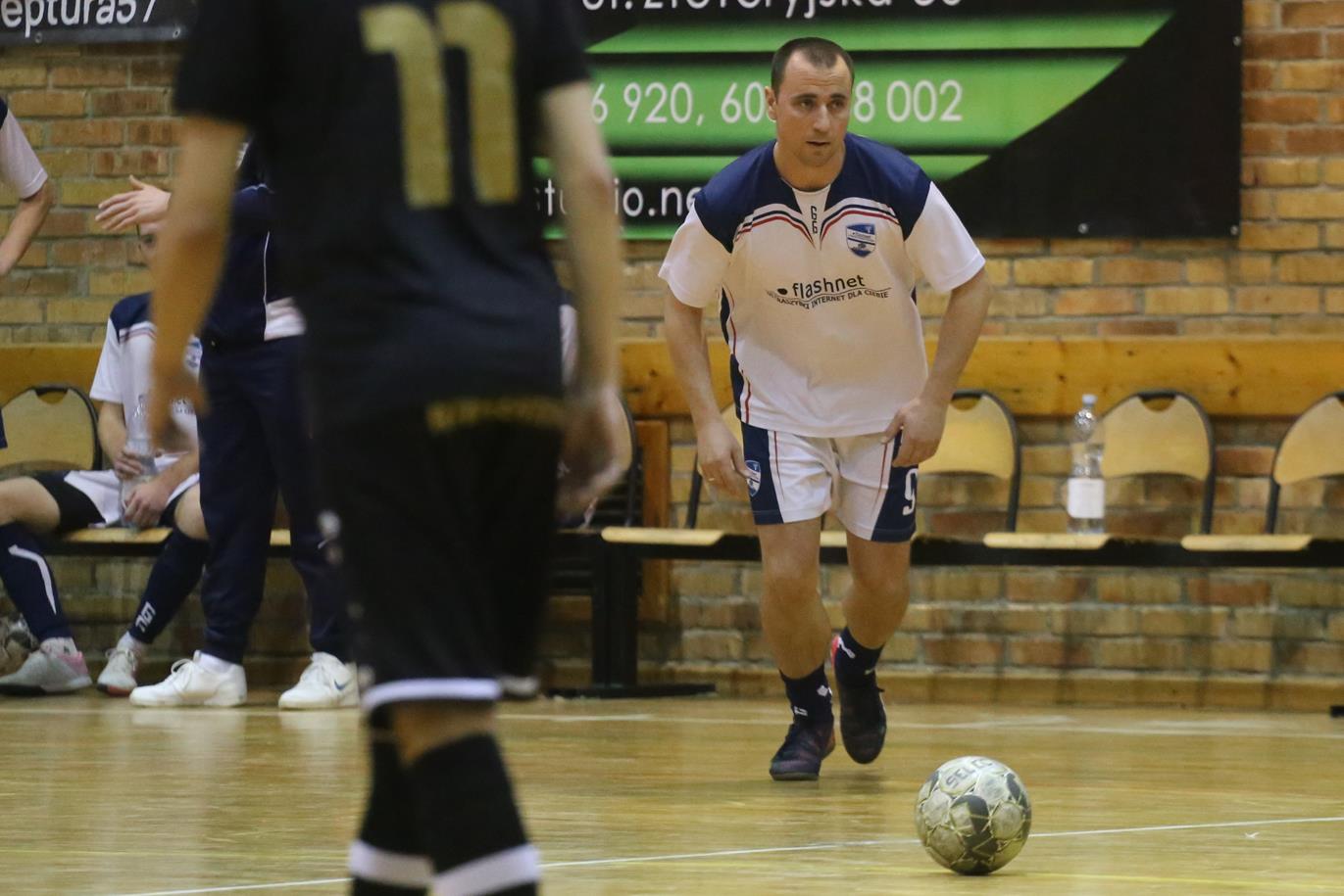 Legnicka Liga Halowa: Łobodziński i spółka pokonali mistrza