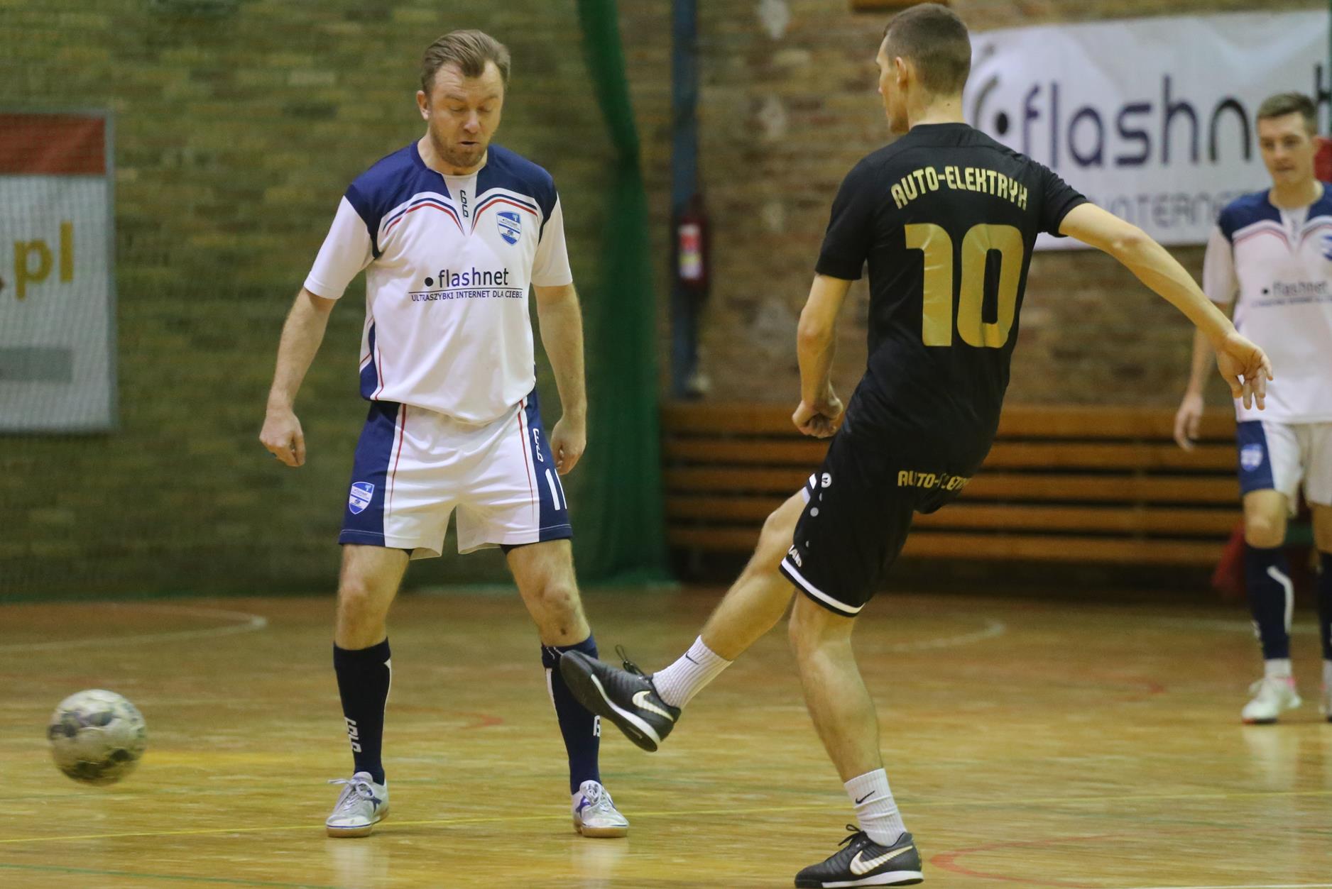 Legnicka Liga Halowa: Łobodziński i spółka pokonali mistrza