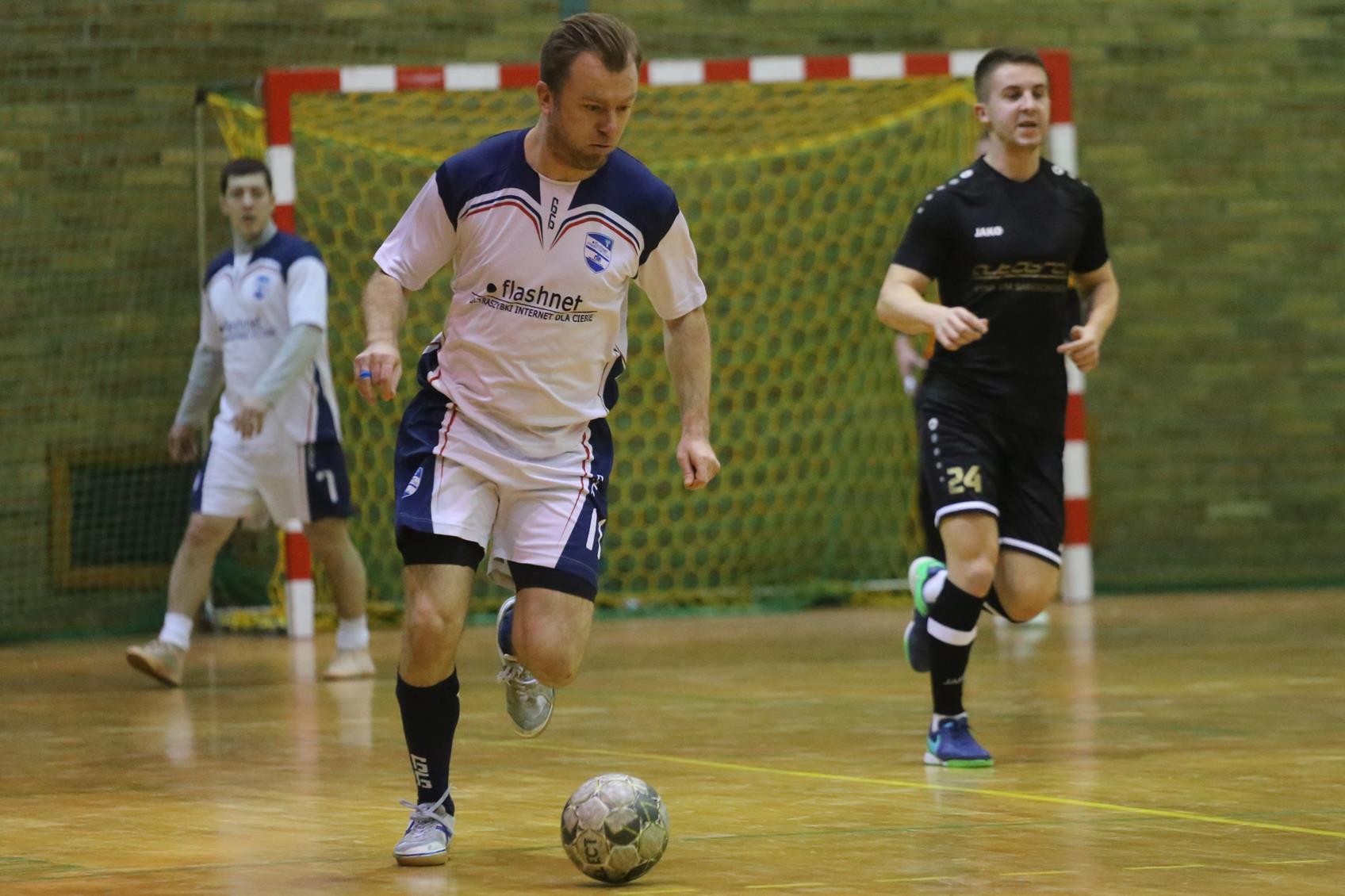 Legnicka Liga Halowa: Łobodziński i spółka pokonali mistrza