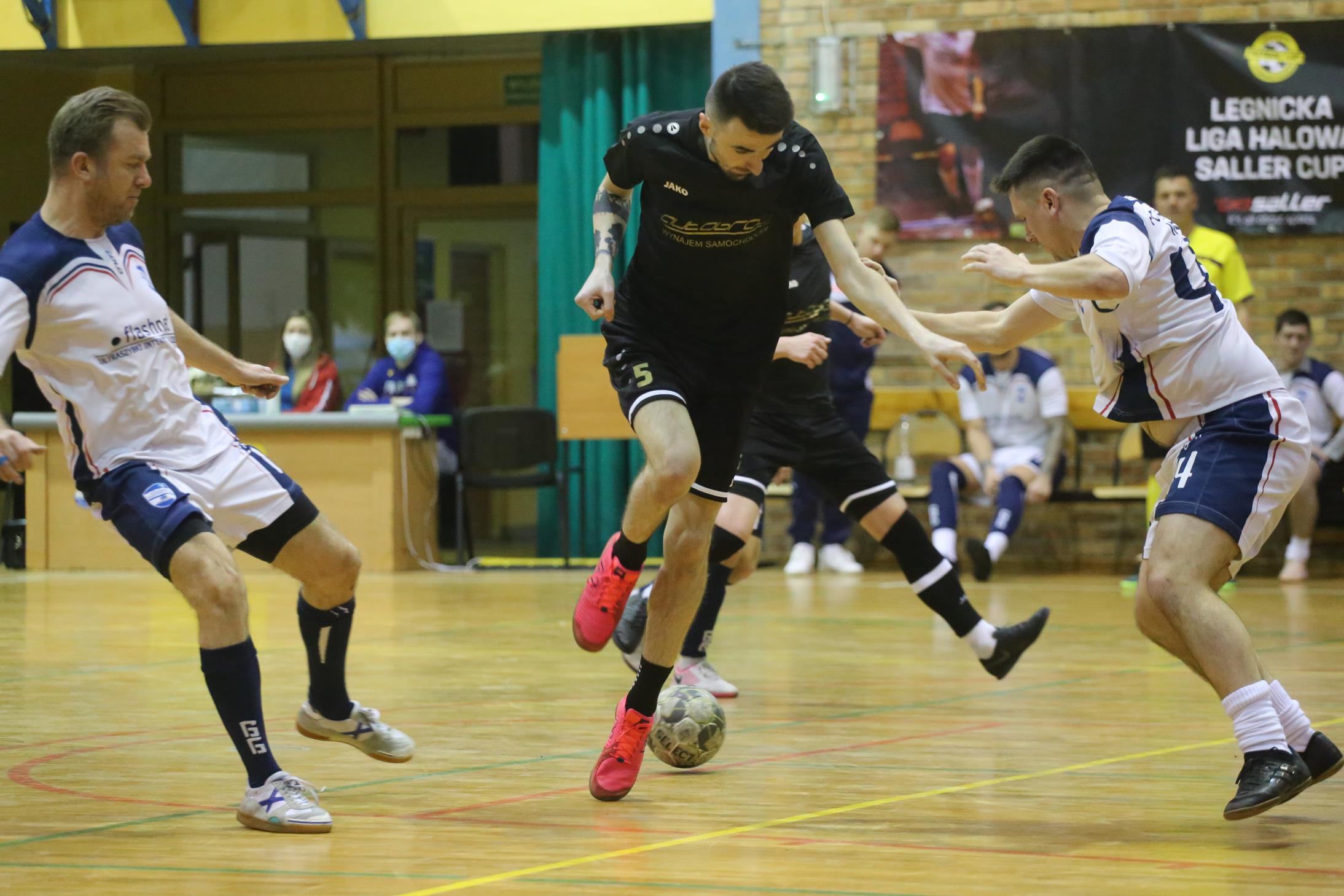 Legnicka Liga Halowa: Łobodziński i spółka pokonali mistrza