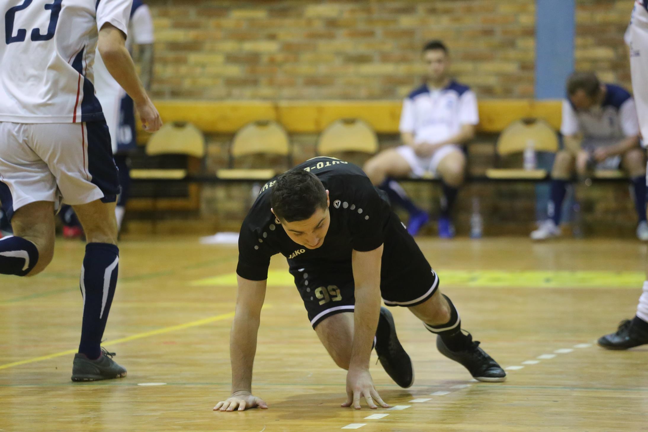 Legnicka Liga Halowa: Łobodziński i spółka pokonali mistrza