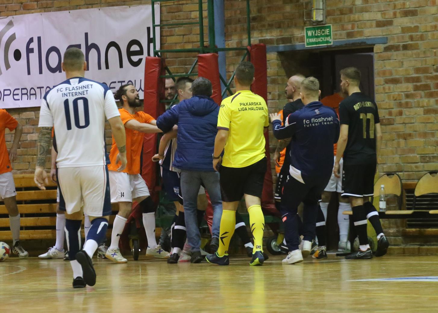 Legnicka Liga Halowa: Łobodziński i spółka pokonali mistrza