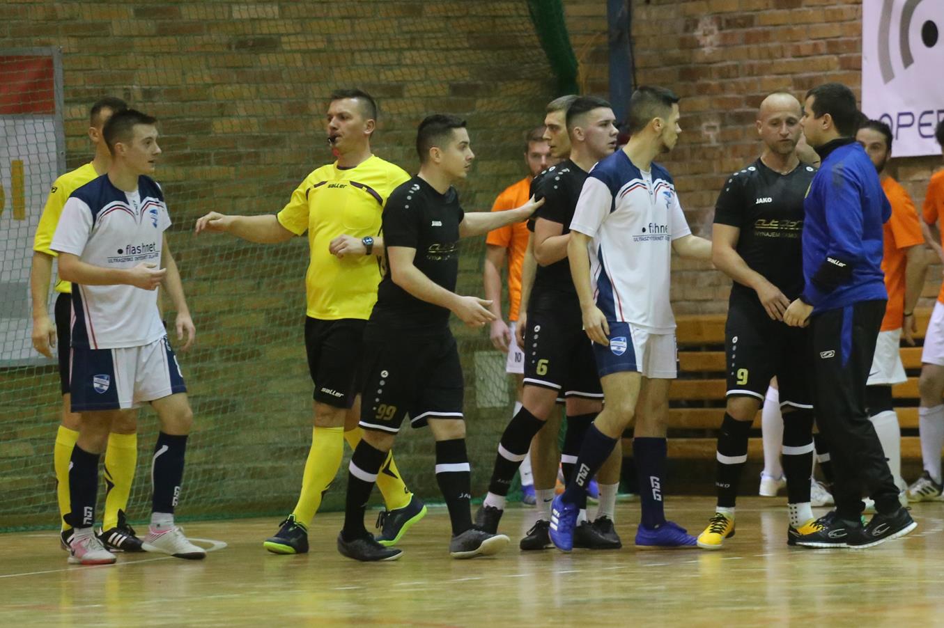 Legnicka Liga Halowa: Łobodziński i spółka pokonali mistrza