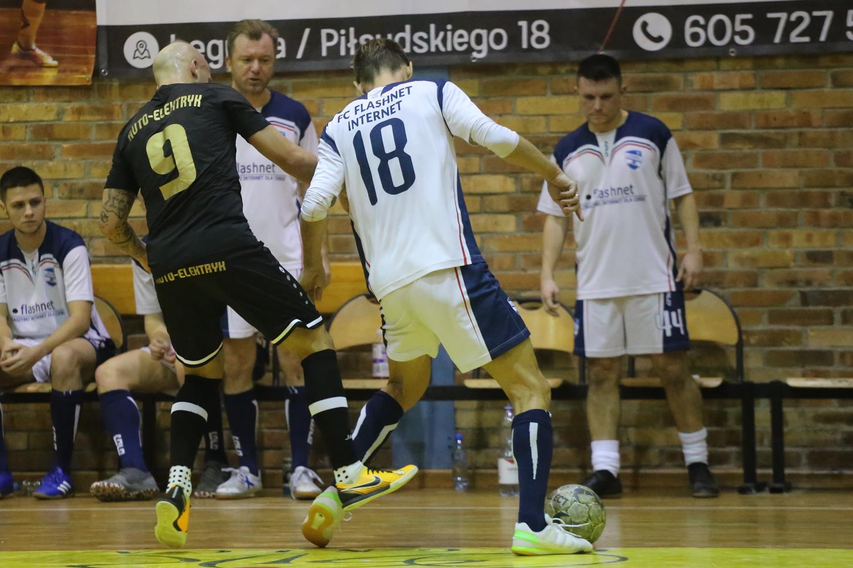 Legnicka Liga Halowa: Łobodziński i spółka pokonali mistrza