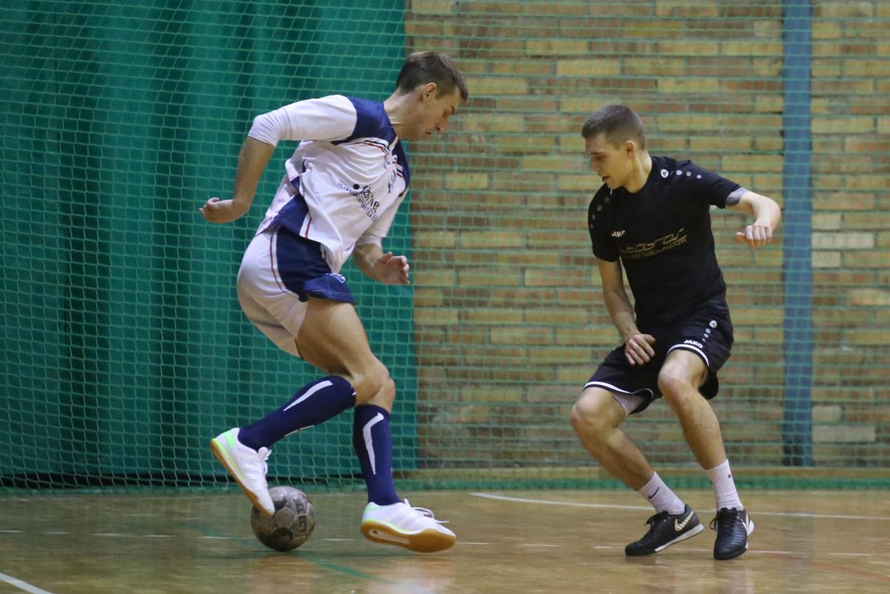 Legnicka Liga Halowa: Łobodziński i spółka pokonali mistrza