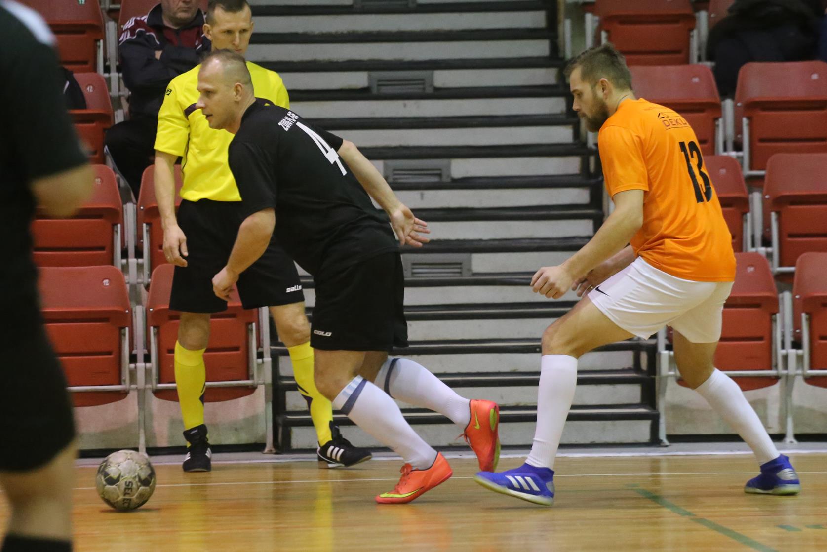 Legnicka Liga Halowa: Łobodziński i spółka pokonali mistrza